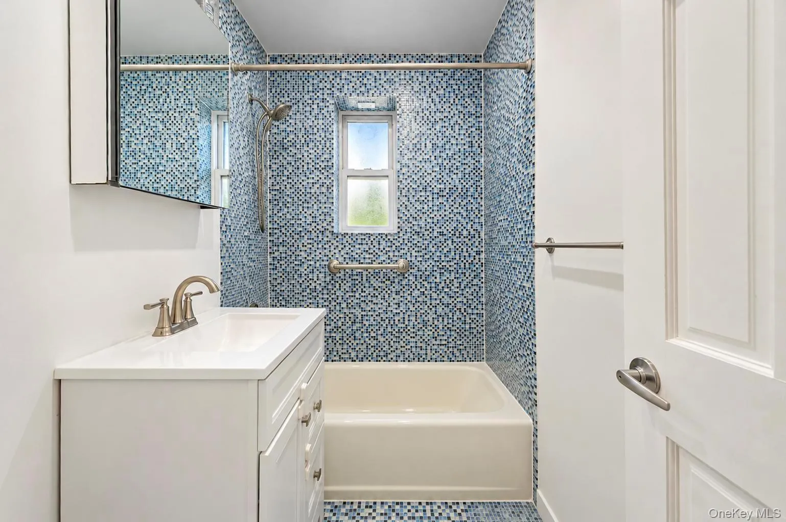 51-42 30th Avenue, New York, NY, 3 Bedrooms Bedrooms, 5 Rooms Rooms,1 BathroomBathrooms,Residential,For Rent,30th,0,1060533 51-42 30th Avenue, New York, NY, 3 Bedrooms Bedrooms, 5 Rooms Rooms,1 BathroomBathrooms,Residential,For Rent,30th,0,1060533