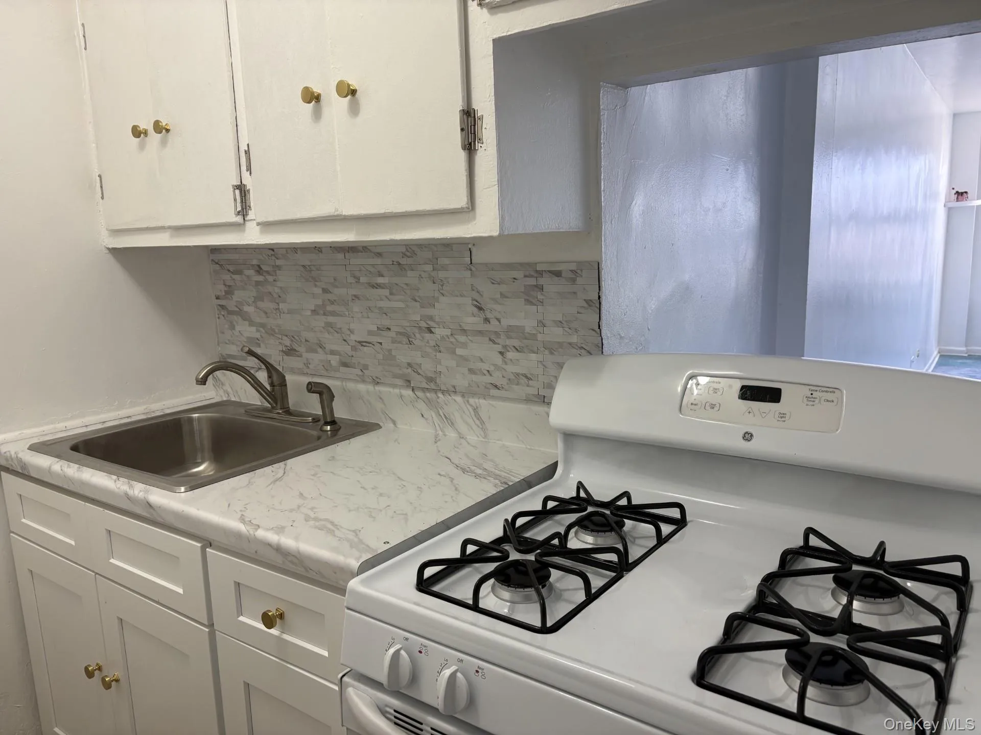 87-70 173rd Street, New York, NY, 1 Bedroom Bedrooms, 4 Rooms Rooms,1 BathroomBathrooms,Residential,For Rent,173rd,0,1060535 87-70 173rd Street, New York, NY, 1 Bedroom Bedrooms, 4 Rooms Rooms,1 BathroomBathrooms,Residential,For Rent,173rd,0,1060535