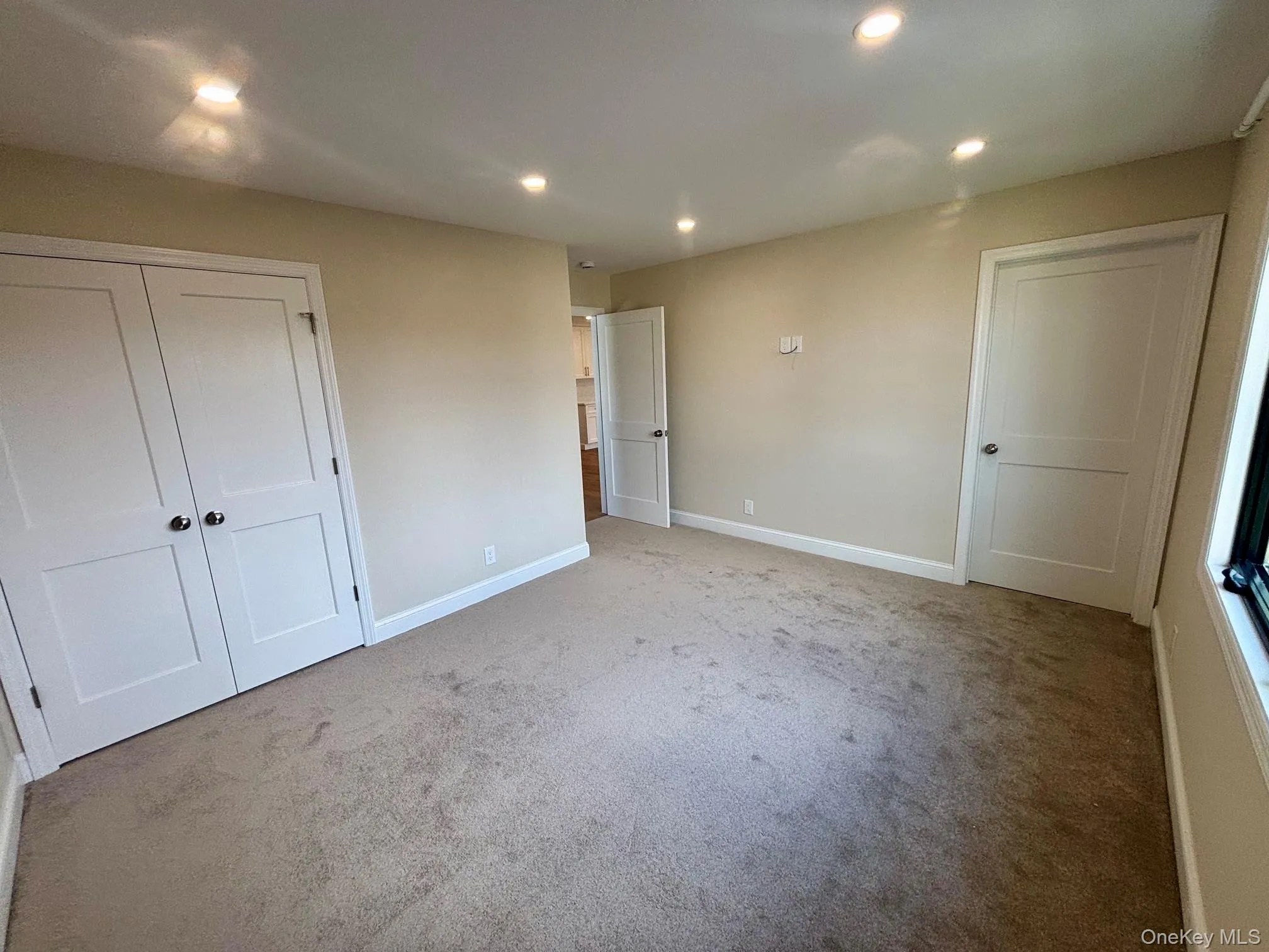 192 Roosevelt Avenue, North Hempstead, NY, 3 Bedroom Bedrooms, 6 Room Rooms,2 BathroomBathrooms,Residential Lease,For Rent,Roosevelt,0,1060546 192 Roosevelt Avenue, North Hempstead, NY, 3 Bedroom Bedrooms, 6 Room Rooms,2 BathroomBathrooms,Residential Lease,For Rent,Roosevelt,0,1060546