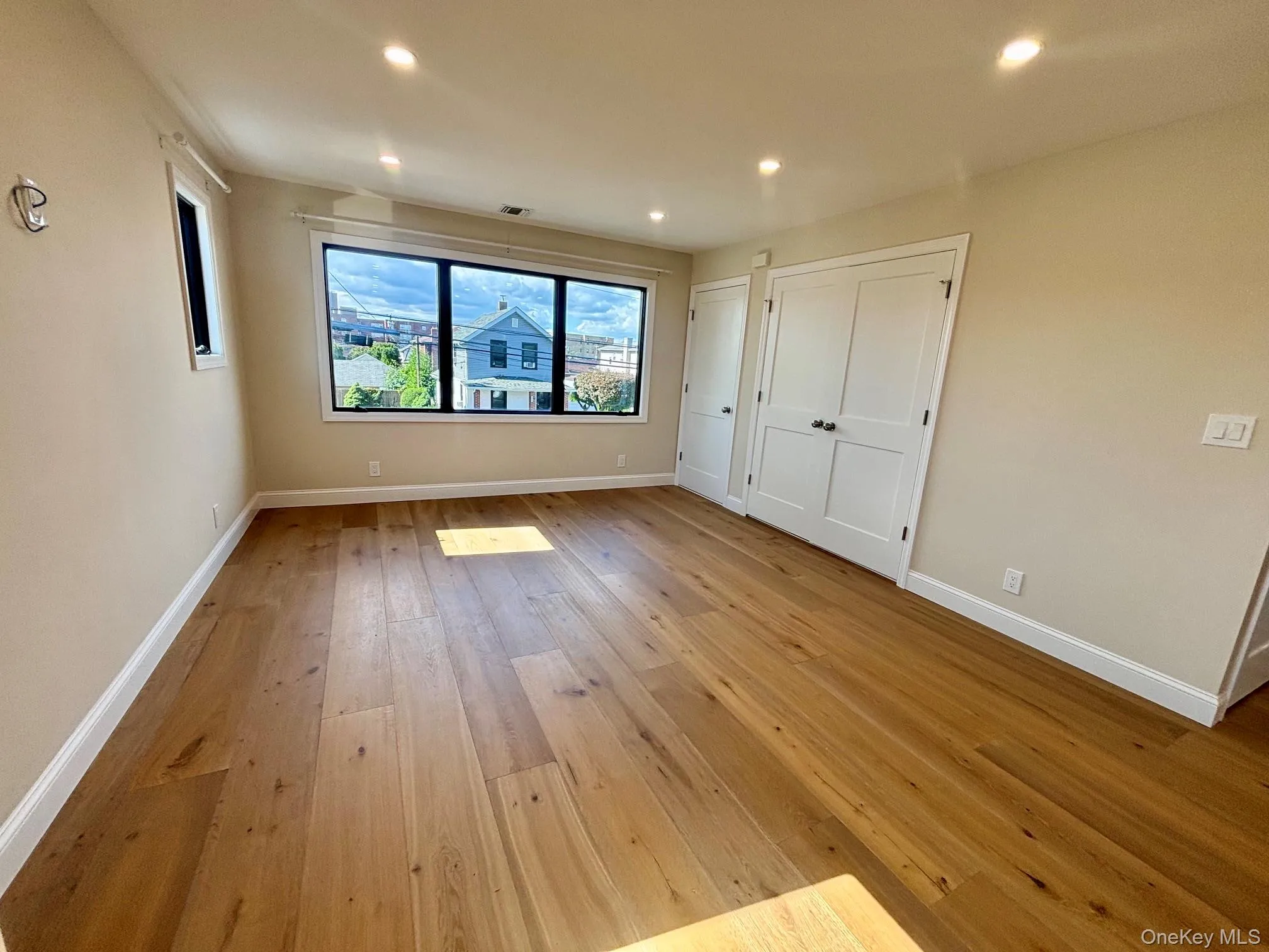 192 Roosevelt Avenue, North Hempstead, NY, 3 Bedroom Bedrooms, 6 Room Rooms,2 BathroomBathrooms,Residential Lease,For Rent,Roosevelt,0,1060546 192 Roosevelt Avenue, North Hempstead, NY, 3 Bedroom Bedrooms, 6 Room Rooms,2 BathroomBathrooms,Residential Lease,For Rent,Roosevelt,0,1060546