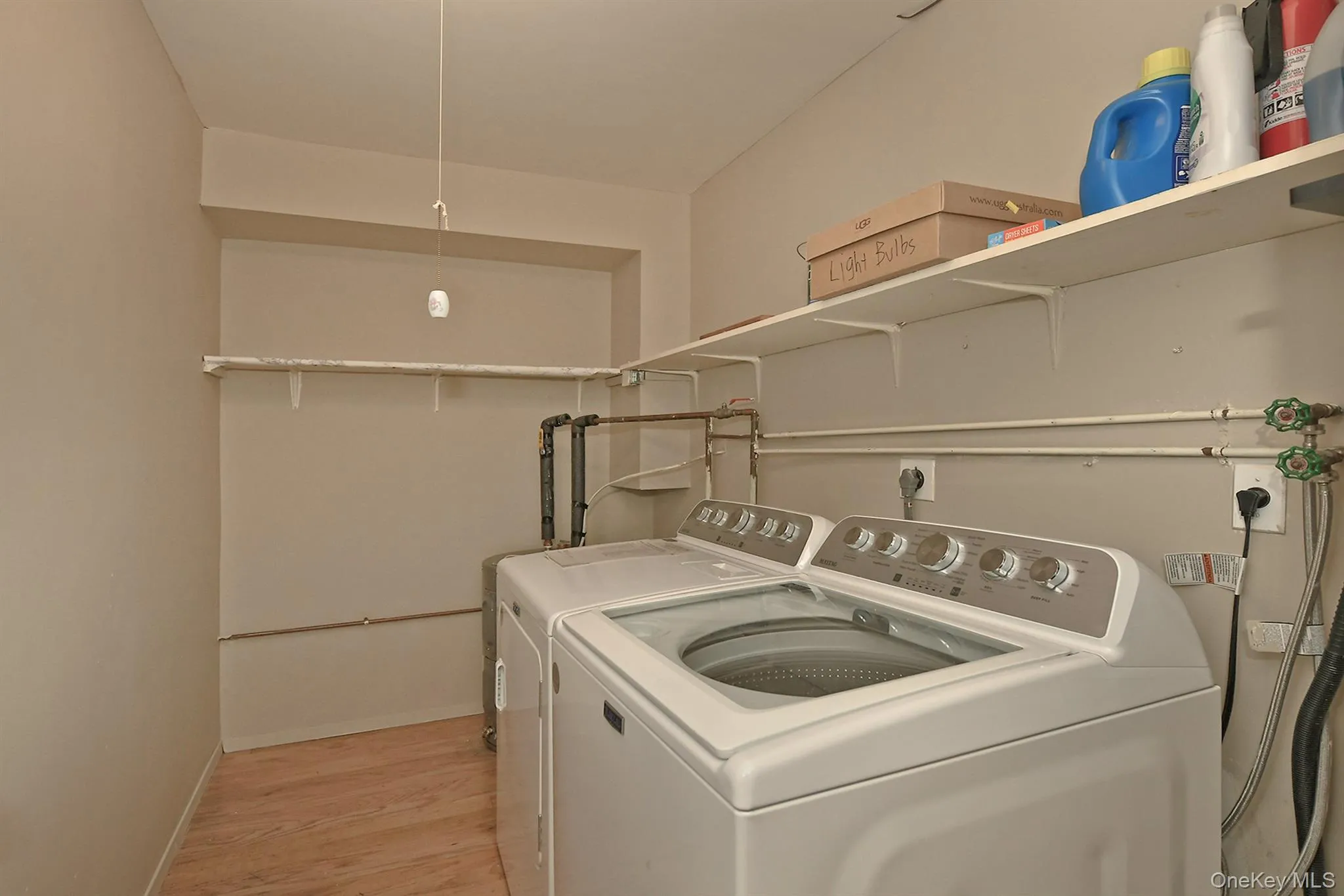 56 South Pond Lane, Smithtown, NY, 2 Bedrooms Bedrooms, 4 Rooms Rooms,2 BathroomsBathrooms,Residential Lease,For Rent,South Pond,0,1060558 56 South Pond Lane, Smithtown, NY, 2 Bedrooms Bedrooms, 4 Rooms Rooms,2 BathroomsBathrooms,Residential Lease,For Rent,South Pond,0,1060558