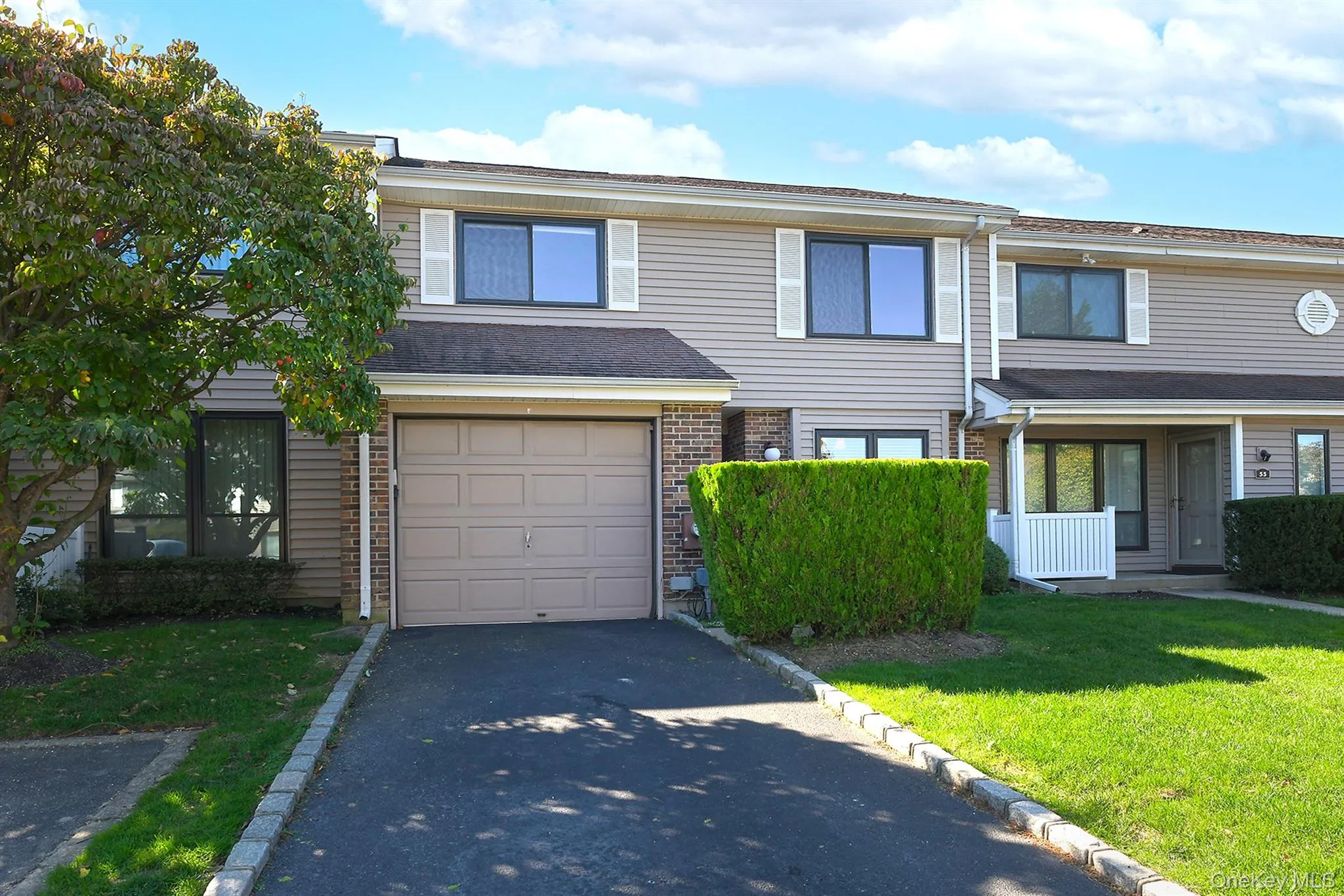 56 South Pond Lane, Smithtown, NY, 2 Bedrooms Bedrooms, 4 Rooms Rooms,2 BathroomsBathrooms,Residential Lease,For Rent,South Pond,0,1060558 56 South Pond Lane, Smithtown, NY, 2 Bedrooms Bedrooms, 4 Rooms Rooms,2 BathroomsBathrooms,Residential Lease,For Rent,South Pond,0,1060558