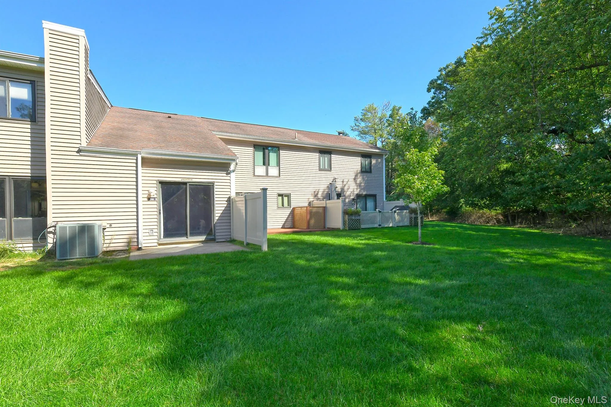 56 South Pond Lane, Smithtown, NY, 2 Bedrooms Bedrooms, 4 Rooms Rooms,2 BathroomsBathrooms,Residential Lease,For Rent,South Pond,0,1060558 56 South Pond Lane, Smithtown, NY, 2 Bedrooms Bedrooms, 4 Rooms Rooms,2 BathroomsBathrooms,Residential Lease,For Rent,South Pond,0,1060558