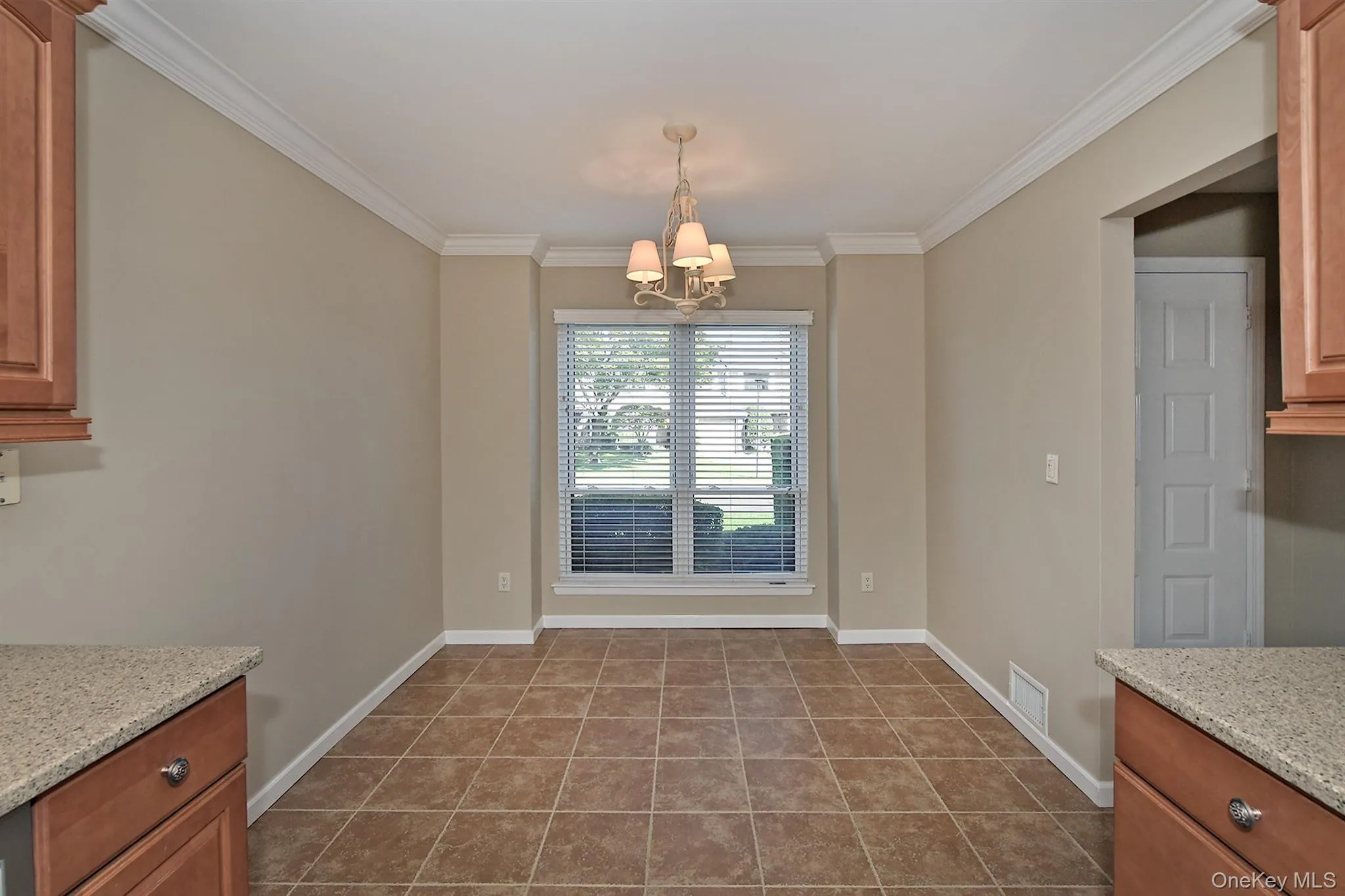 56 South Pond Lane, Smithtown, NY, 2 Bedrooms Bedrooms, 4 Rooms Rooms,2 BathroomsBathrooms,Residential Lease,For Rent,South Pond,0,1060558 56 South Pond Lane, Smithtown, NY, 2 Bedrooms Bedrooms, 4 Rooms Rooms,2 BathroomsBathrooms,Residential Lease,For Rent,South Pond,0,1060558