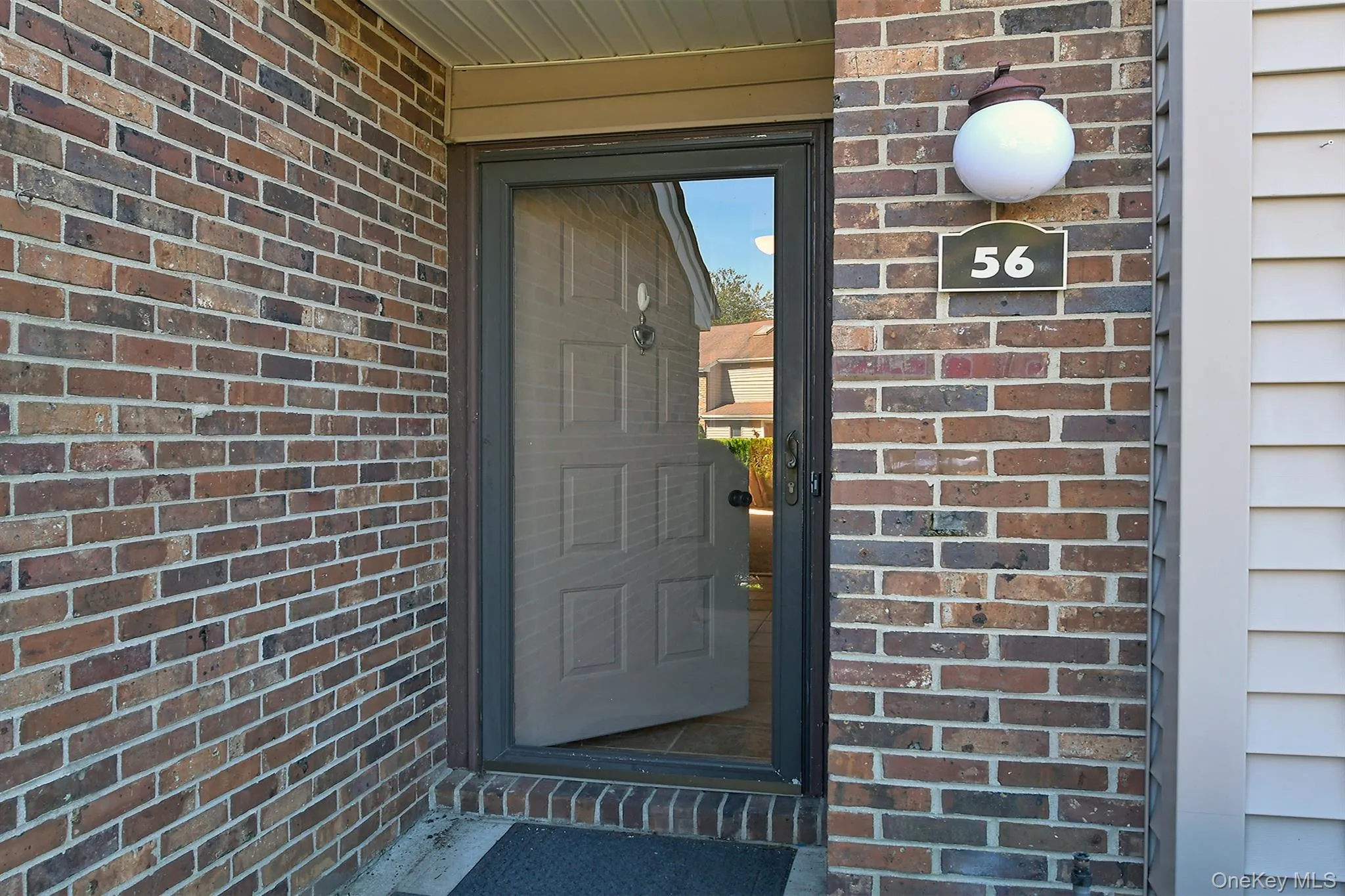 56 South Pond Lane, Smithtown, NY, 2 Bedrooms Bedrooms, 4 Rooms Rooms,2 BathroomsBathrooms,Residential Lease,For Rent,South Pond,0,1060558 56 South Pond Lane, Smithtown, NY, 2 Bedrooms Bedrooms, 4 Rooms Rooms,2 BathroomsBathrooms,Residential Lease,For Rent,South Pond,0,1060558