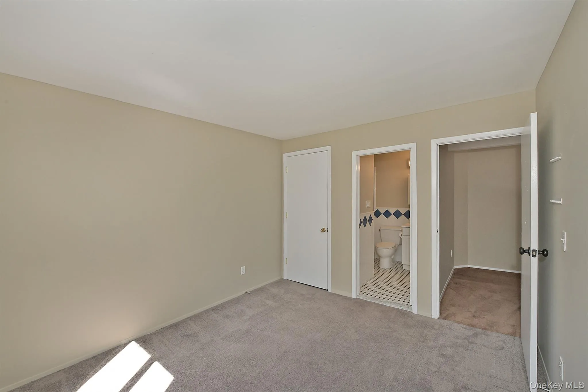 56 South Pond Lane, Smithtown, NY, 2 Bedrooms Bedrooms, 4 Rooms Rooms,2 BathroomsBathrooms,Residential Lease,For Rent,South Pond,0,1060558 56 South Pond Lane, Smithtown, NY, 2 Bedrooms Bedrooms, 4 Rooms Rooms,2 BathroomsBathrooms,Residential Lease,For Rent,South Pond,0,1060558