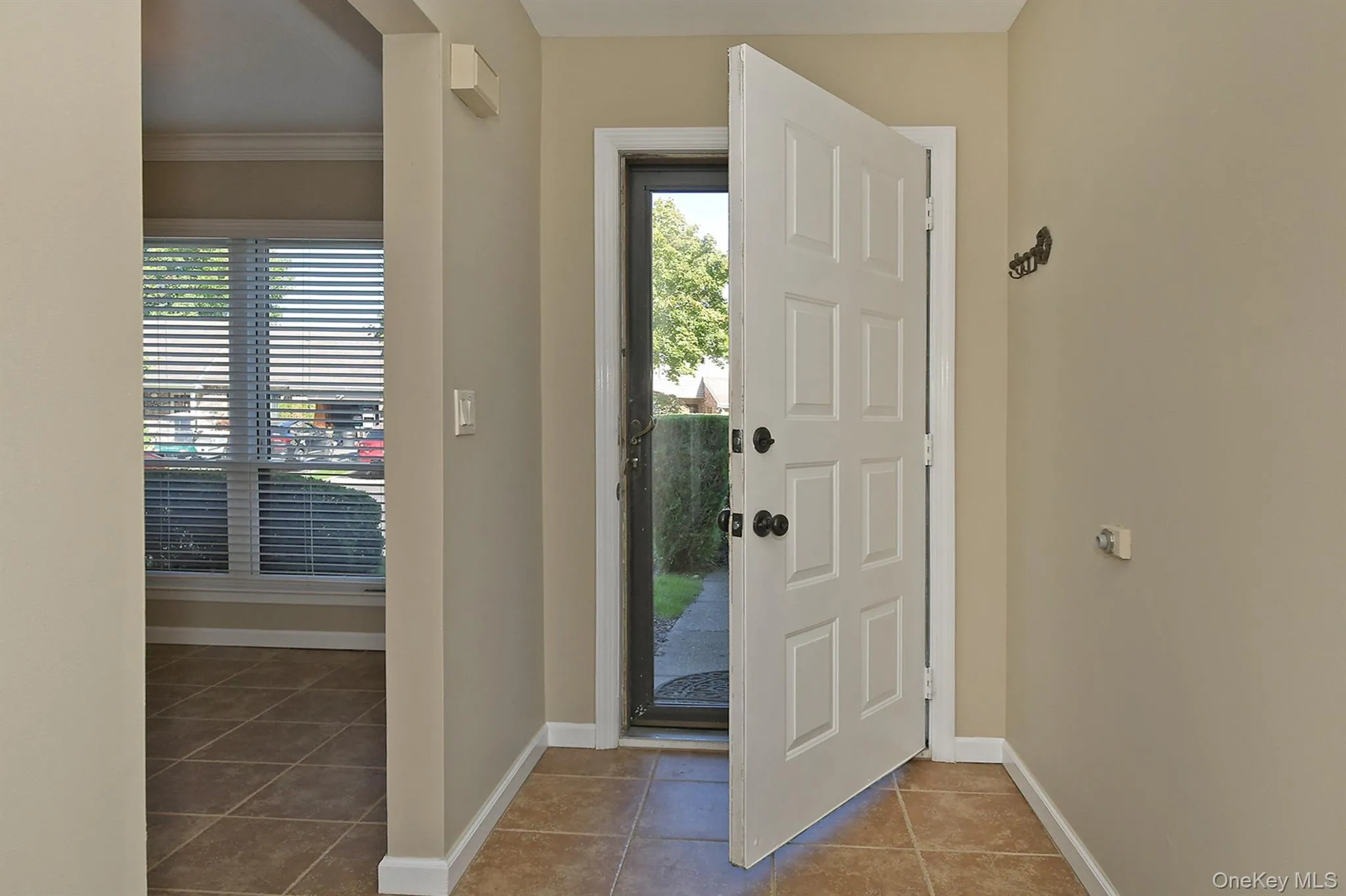 56 South Pond Lane, Smithtown, NY, 2 Bedrooms Bedrooms, 4 Rooms Rooms,2 BathroomsBathrooms,Residential Lease,For Rent,South Pond,0,1060558 56 South Pond Lane, Smithtown, NY, 2 Bedrooms Bedrooms, 4 Rooms Rooms,2 BathroomsBathrooms,Residential Lease,For Rent,South Pond,0,1060558
