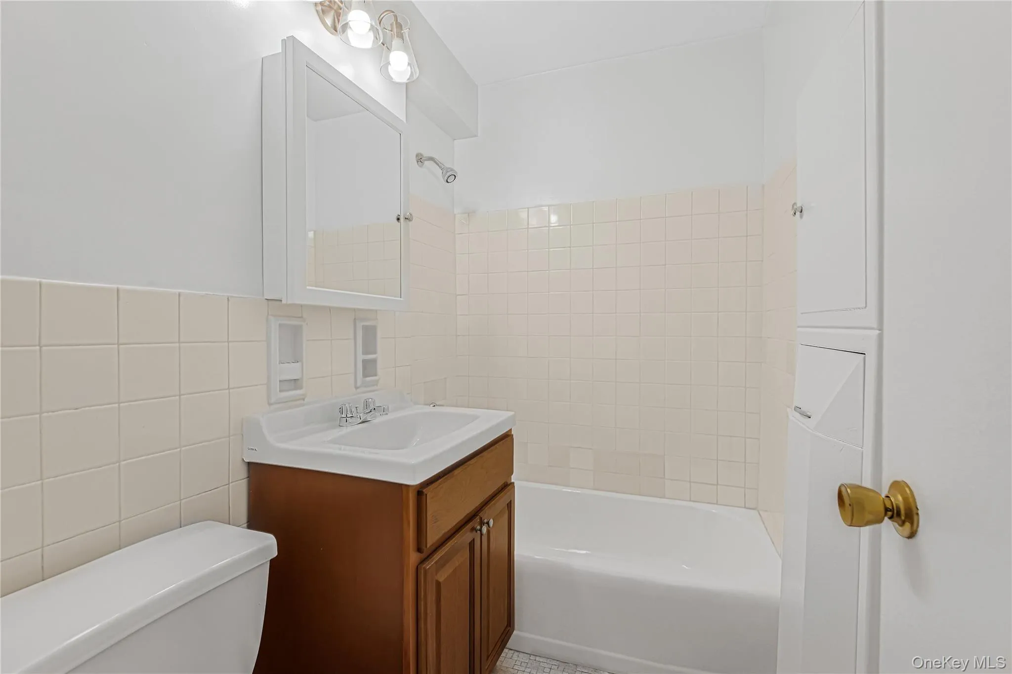 5800 Arlington Avenue, New York, NY, 2 Rooms Rooms,1 BathroomBathrooms,Residential,For Rent,Arlington,0,1060560 5800 Arlington Avenue, New York, NY, 2 Rooms Rooms,1 BathroomBathrooms,Residential,For Rent,Arlington,0,1060560