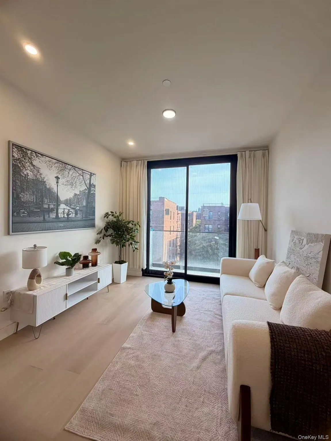 132-51 41st Road, New York, NY, 2 Bedrooms Bedrooms, 4 Rooms Rooms,2 BathroomsBathrooms,Residential,For Rent,41st,0,1060566 132-51 41st Road, New York, NY, 2 Bedrooms Bedrooms, 4 Rooms Rooms,2 BathroomsBathrooms,Residential,For Rent,41st,0,1060566
