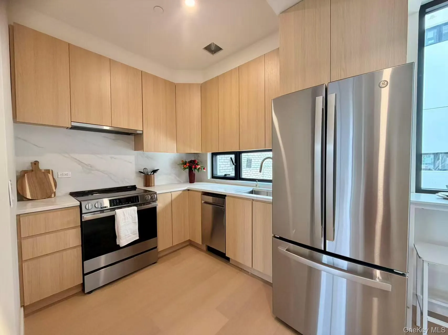 132-51 41st Road, New York, NY, 2 Bedrooms Bedrooms, 4 Rooms Rooms,2 BathroomsBathrooms,Residential,For Rent,41st,0,1060566 132-51 41st Road, New York, NY, 2 Bedrooms Bedrooms, 4 Rooms Rooms,2 BathroomsBathrooms,Residential,For Rent,41st,0,1060566