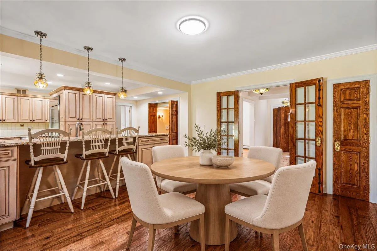 84 Luquer Road, North Hempstead, NY, 5 Bedroom Bedrooms, 11 Room Rooms,3 BathroomBathrooms,Residential Lease,For Rent,Luquer,0,1060570 84 Luquer Road, North Hempstead, NY, 5 Bedroom Bedrooms, 11 Room Rooms,3 BathroomBathrooms,Residential Lease,For Rent,Luquer,0,1060570