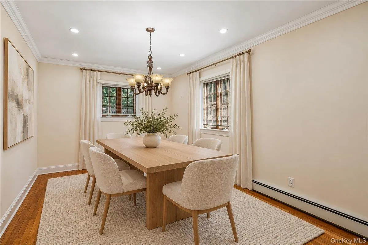 84 Luquer Road, North Hempstead, NY, 5 Bedroom Bedrooms, 11 Room Rooms,3 BathroomBathrooms,Residential Lease,For Rent,Luquer,0,1060570 84 Luquer Road, North Hempstead, NY, 5 Bedroom Bedrooms, 11 Room Rooms,3 BathroomBathrooms,Residential Lease,For Rent,Luquer,0,1060570