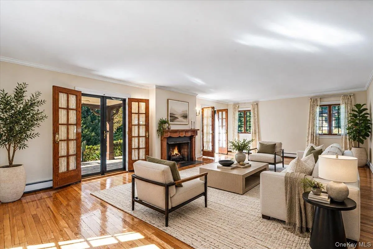 84 Luquer Road, North Hempstead, NY, 5 Bedroom Bedrooms, 11 Room Rooms,3 BathroomBathrooms,Residential Lease,For Rent,Luquer,0,1060570 84 Luquer Road, North Hempstead, NY, 5 Bedroom Bedrooms, 11 Room Rooms,3 BathroomBathrooms,Residential Lease,For Rent,Luquer,0,1060570