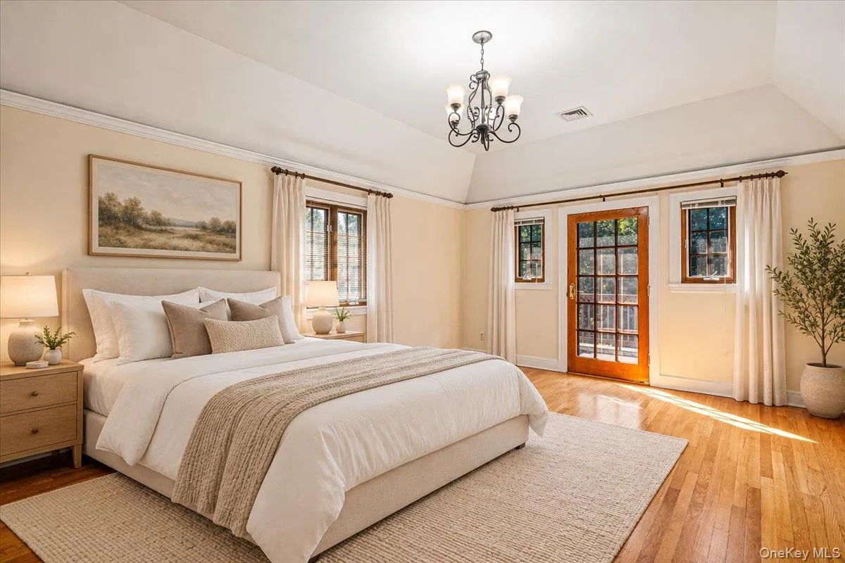 84 Luquer Road, North Hempstead, NY, 5 Bedroom Bedrooms, 11 Room Rooms,3 BathroomBathrooms,Residential Lease,For Rent,Luquer,0,1060570 84 Luquer Road, North Hempstead, NY, 5 Bedroom Bedrooms, 11 Room Rooms,3 BathroomBathrooms,Residential Lease,For Rent,Luquer,0,1060570