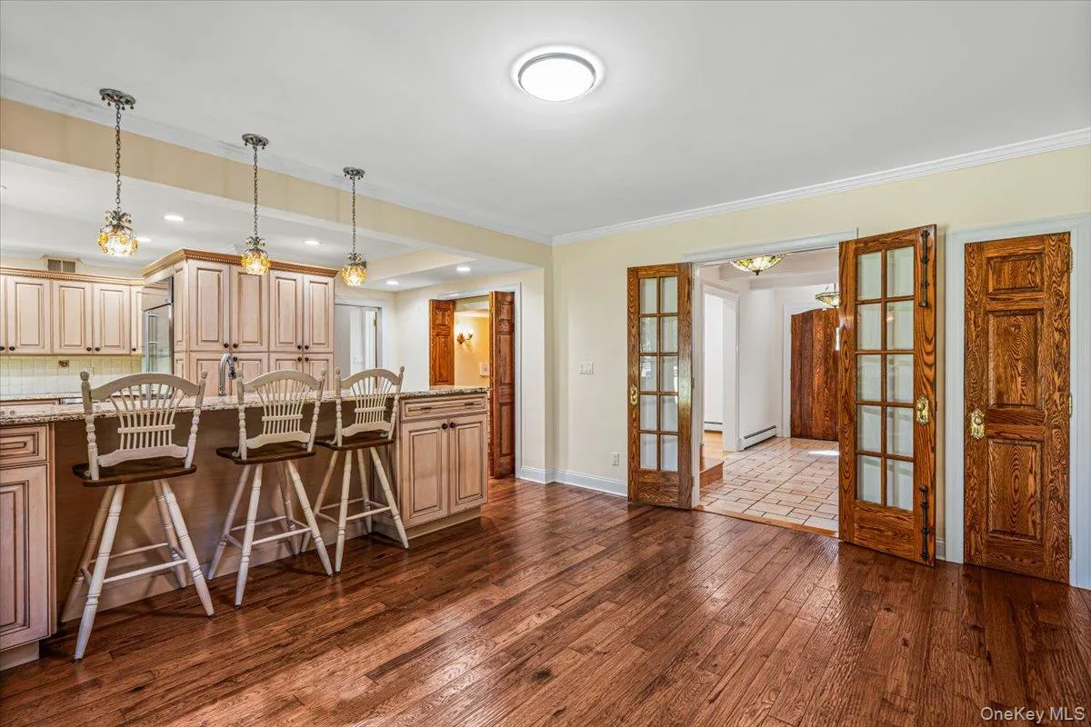 84 Luquer Road, North Hempstead, NY, 5 Bedroom Bedrooms, 11 Room Rooms,3 BathroomBathrooms,Residential Lease,For Rent,Luquer,0,1060570 84 Luquer Road, North Hempstead, NY, 5 Bedroom Bedrooms, 11 Room Rooms,3 BathroomBathrooms,Residential Lease,For Rent,Luquer,0,1060570
