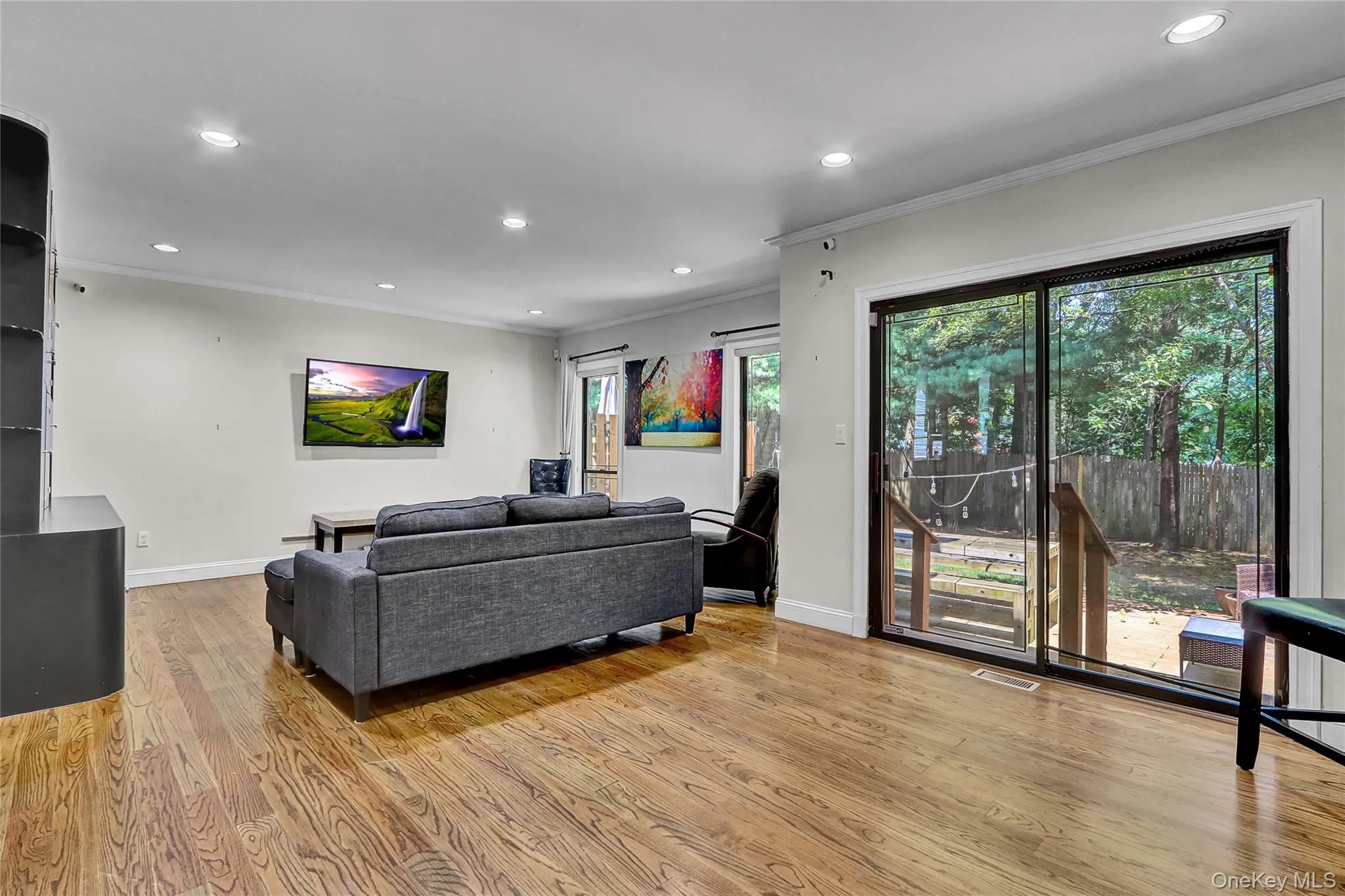 18 Villas Circle, Huntington, NY, 3 Bedroom Bedrooms, 6 Room Rooms,3 BathroomBathrooms,Residential Lease,For Rent,Villas Circle,0,1060575 18 Villas Circle, Huntington, NY, 3 Bedroom Bedrooms, 6 Room Rooms,3 BathroomBathrooms,Residential Lease,For Rent,Villas Circle,0,1060575