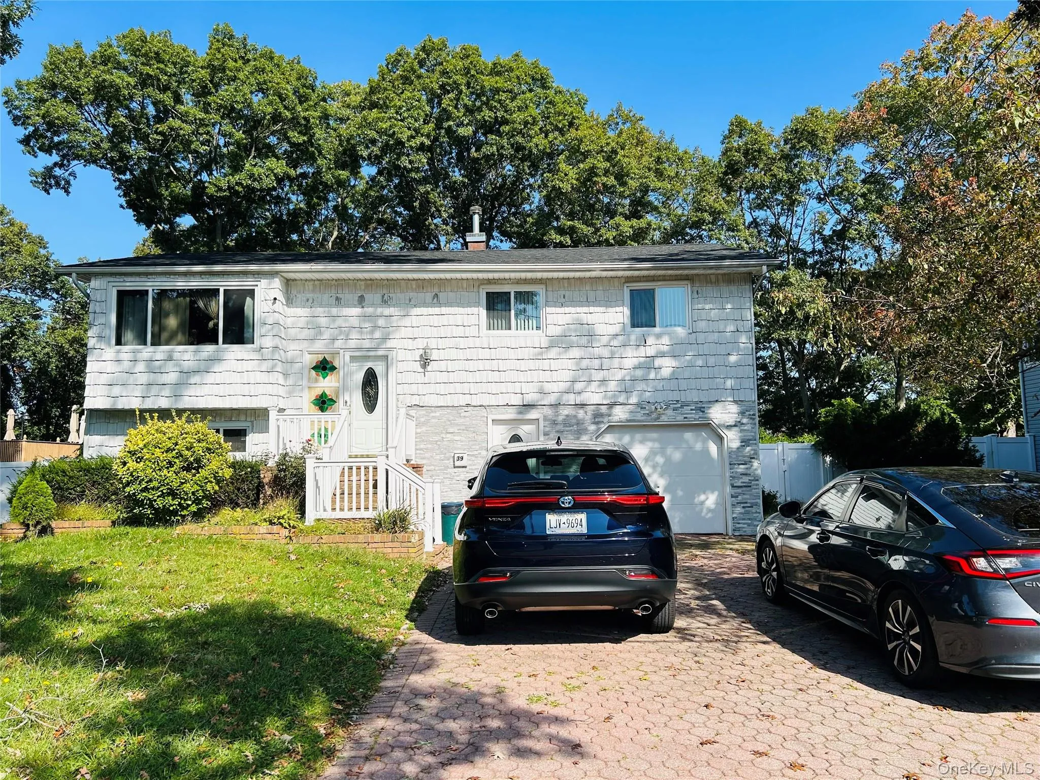 39 Willow Street, Islip, NY, 5 Bedrooms Bedrooms, 9 Rooms Rooms,2 BathroomsBathrooms,Residential,For Rent,Willow,0,1060582 39 Willow Street, Islip, NY, 5 Bedrooms Bedrooms, 9 Rooms Rooms,2 BathroomsBathrooms,Residential,For Rent,Willow,0,1060582