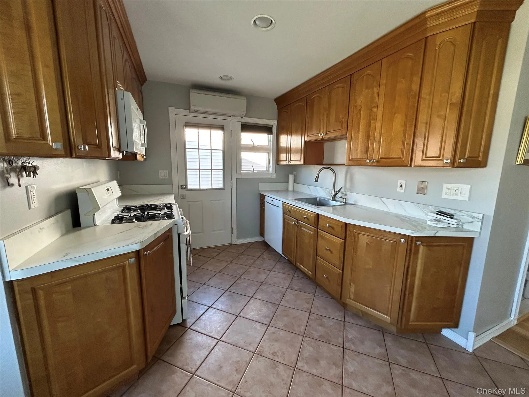 198 Dartmouth Drive, Oyster Bay, NY, 4 Bedrooms Bedrooms, 9 Rooms Rooms,2 BathroomsBathrooms,Residential,For Rent,Dartmouth,0,1060588 198 Dartmouth Drive, Oyster Bay, NY, 4 Bedrooms Bedrooms, 9 Rooms Rooms,2 BathroomsBathrooms,Residential,For Rent,Dartmouth,0,1060588