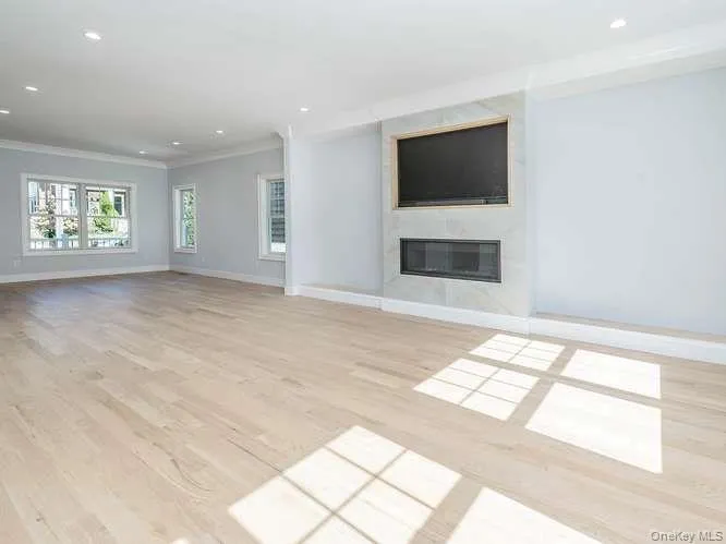 16 2nd Avenue, North Hempstead, NY, 4 Bedrooms Bedrooms, 9 Rooms Rooms,3 BathroomsBathrooms,Residential,For Rent,2nd,0,1060602 16 2nd Avenue, North Hempstead, NY, 4 Bedrooms Bedrooms, 9 Rooms Rooms,3 BathroomsBathrooms,Residential,For Rent,2nd,0,1060602
