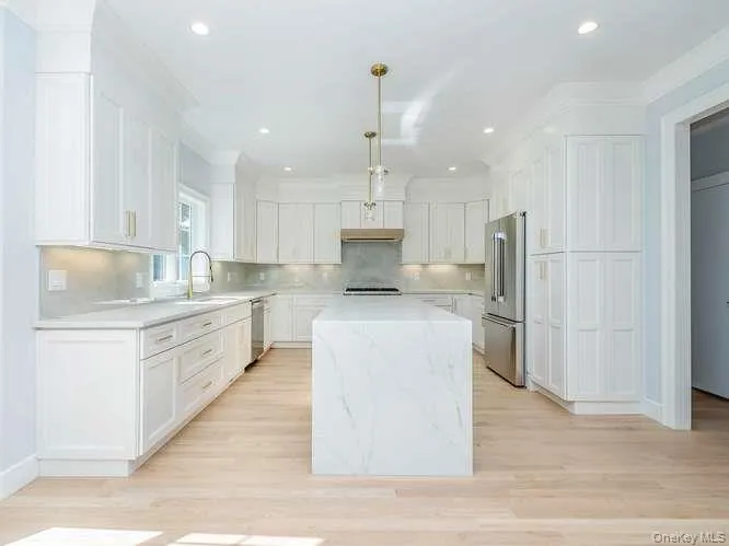 16 2nd Avenue, North Hempstead, NY, 4 Bedrooms Bedrooms, 9 Rooms Rooms,3 BathroomsBathrooms,Residential,For Rent,2nd,0,1060602 16 2nd Avenue, North Hempstead, NY, 4 Bedrooms Bedrooms, 9 Rooms Rooms,3 BathroomsBathrooms,Residential,For Rent,2nd,0,1060602