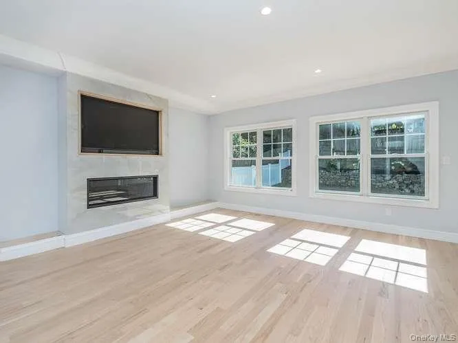 16 2nd Avenue, North Hempstead, NY, 4 Bedrooms Bedrooms, 9 Rooms Rooms,3 BathroomsBathrooms,Residential,For Rent,2nd,0,1060602 16 2nd Avenue, North Hempstead, NY, 4 Bedrooms Bedrooms, 9 Rooms Rooms,3 BathroomsBathrooms,Residential,For Rent,2nd,0,1060602