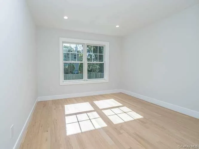 16 2nd Avenue, North Hempstead, NY, 4 Bedrooms Bedrooms, 9 Rooms Rooms,3 BathroomsBathrooms,Residential,For Rent,2nd,0,1060602 16 2nd Avenue, North Hempstead, NY, 4 Bedrooms Bedrooms, 9 Rooms Rooms,3 BathroomsBathrooms,Residential,For Rent,2nd,0,1060602