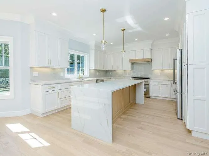 16 2nd Avenue, North Hempstead, NY, 4 Bedrooms Bedrooms, 9 Rooms Rooms,3 BathroomsBathrooms,Residential,For Rent,2nd,0,1060602 16 2nd Avenue, North Hempstead, NY, 4 Bedrooms Bedrooms, 9 Rooms Rooms,3 BathroomsBathrooms,Residential,For Rent,2nd,0,1060602