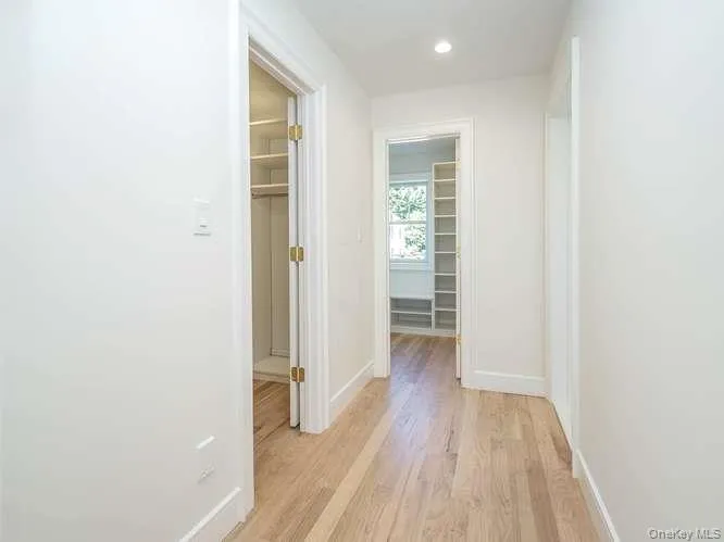 16 2nd Avenue, North Hempstead, NY, 4 Bedrooms Bedrooms, 9 Rooms Rooms,3 BathroomsBathrooms,Residential,For Rent,2nd,0,1060602 16 2nd Avenue, North Hempstead, NY, 4 Bedrooms Bedrooms, 9 Rooms Rooms,3 BathroomsBathrooms,Residential,For Rent,2nd,0,1060602
