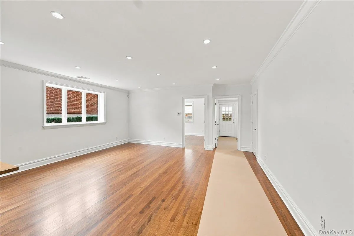 3533 Ropes Avenue, New York, NY, 2 Bedroom Bedrooms, 4 Room Rooms,1 BathroomBathrooms,Residential Lease,For Rent,Ropes,0,1060619 3533 Ropes Avenue, New York, NY, 2 Bedroom Bedrooms, 4 Room Rooms,1 BathroomBathrooms,Residential Lease,For Rent,Ropes,0,1060619