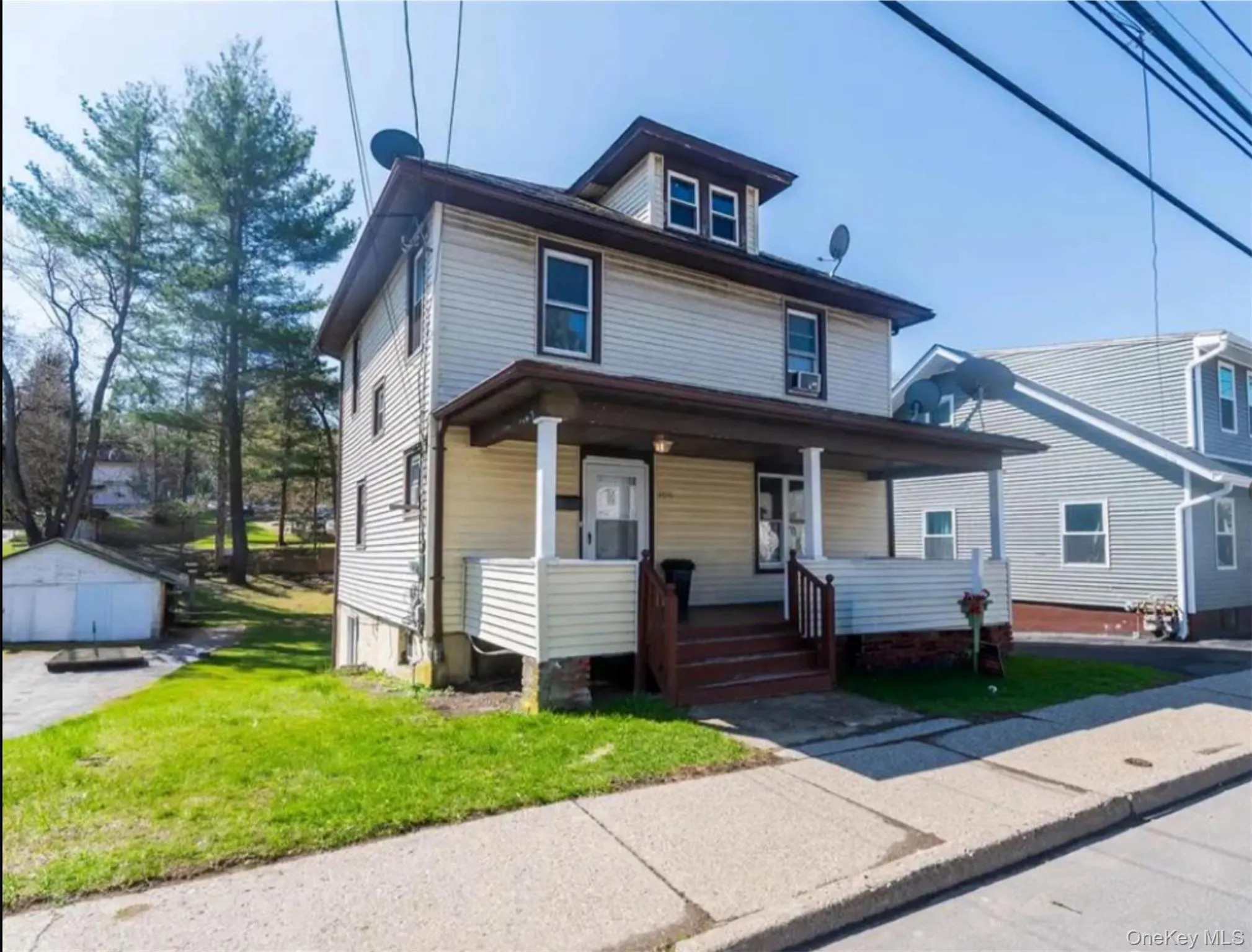 206 Main Street, Middletown, NY, 4 Bedroom Bedrooms, 7 Room Rooms,1 BathroomBathrooms,Residential Lease,For Rent,Main,0,1060622 206 Main Street, Middletown, NY, 4 Bedroom Bedrooms, 7 Room Rooms,1 BathroomBathrooms,Residential Lease,For Rent,Main,0,1060622