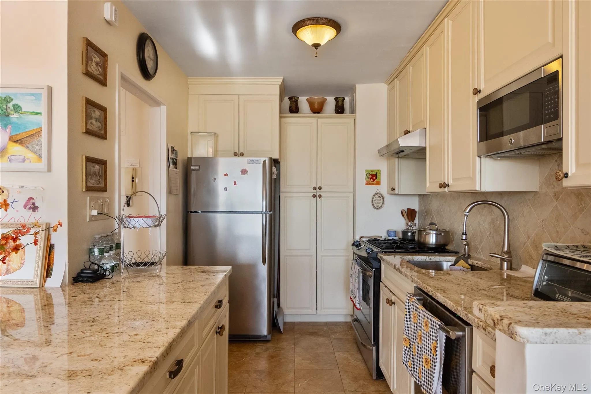 3935 Blackstone Avenue, New York, NY, 1 Bedroom Bedrooms, 4 Rooms Rooms,1 BathroomBathrooms,Residential,For Rent,Blackstone,0,1060624 3935 Blackstone Avenue, New York, NY, 1 Bedroom Bedrooms, 4 Rooms Rooms,1 BathroomBathrooms,Residential,For Rent,Blackstone,0,1060624