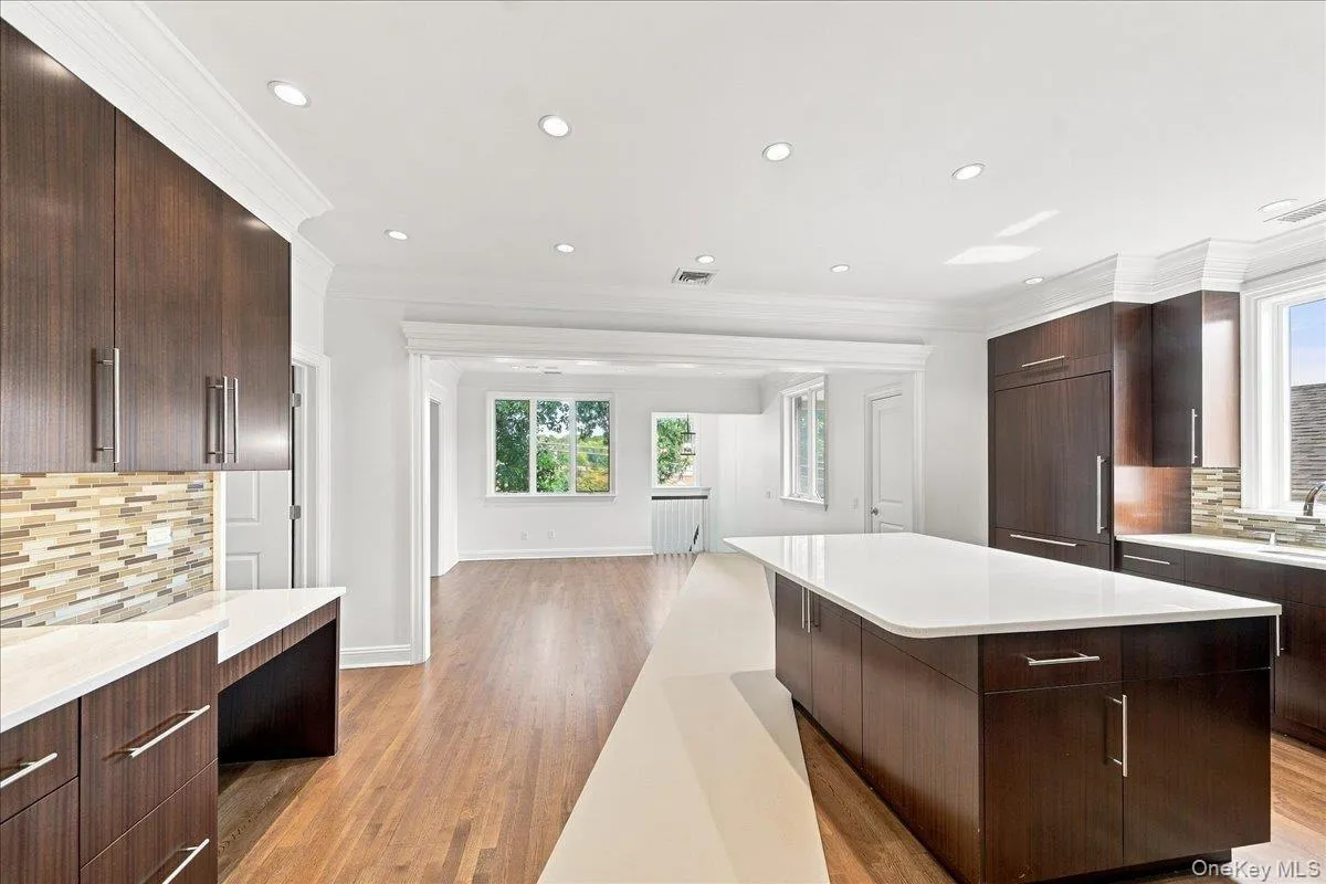 3533 Ropes Avenue, New York, NY, 3 Bedroom Bedrooms, 5 Room Rooms,2 BathroomBathrooms,Residential Lease,For Rent,Ropes,0,1060625 3533 Ropes Avenue, New York, NY, 3 Bedroom Bedrooms, 5 Room Rooms,2 BathroomBathrooms,Residential Lease,For Rent,Ropes,0,1060625