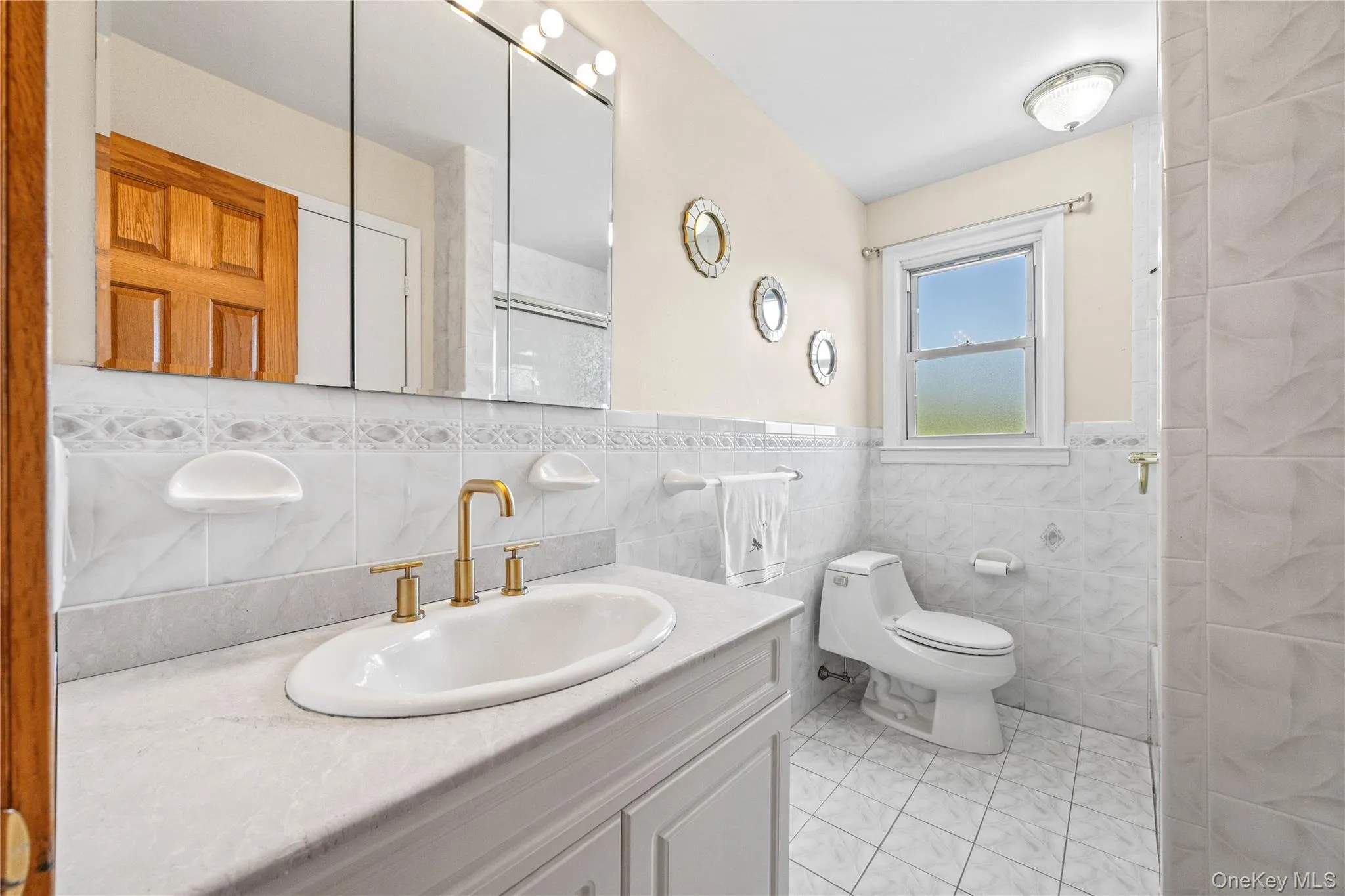 81 Avondale Road, Yonkers, NY, 4 Bedrooms Bedrooms, 12 Rooms Rooms,3 BathroomsBathrooms,Residential,For Rent,Avondale,0,1060631 81 Avondale Road, Yonkers, NY, 4 Bedrooms Bedrooms, 12 Rooms Rooms,3 BathroomsBathrooms,Residential,For Rent,Avondale,0,1060631