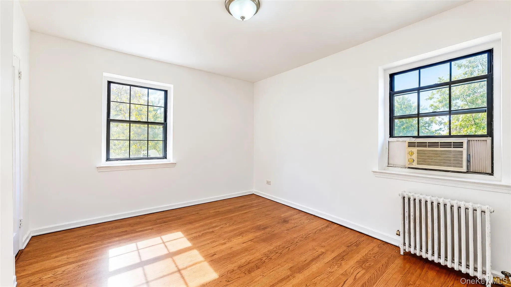 78-43 147th Street, New York, NY, 2 Bedrooms Bedrooms, 5 Rooms Rooms,1 BathroomBathrooms,Residential,For Rent,147th,0,1060633 78-43 147th Street, New York, NY, 2 Bedrooms Bedrooms, 5 Rooms Rooms,1 BathroomBathrooms,Residential,For Rent,147th,0,1060633