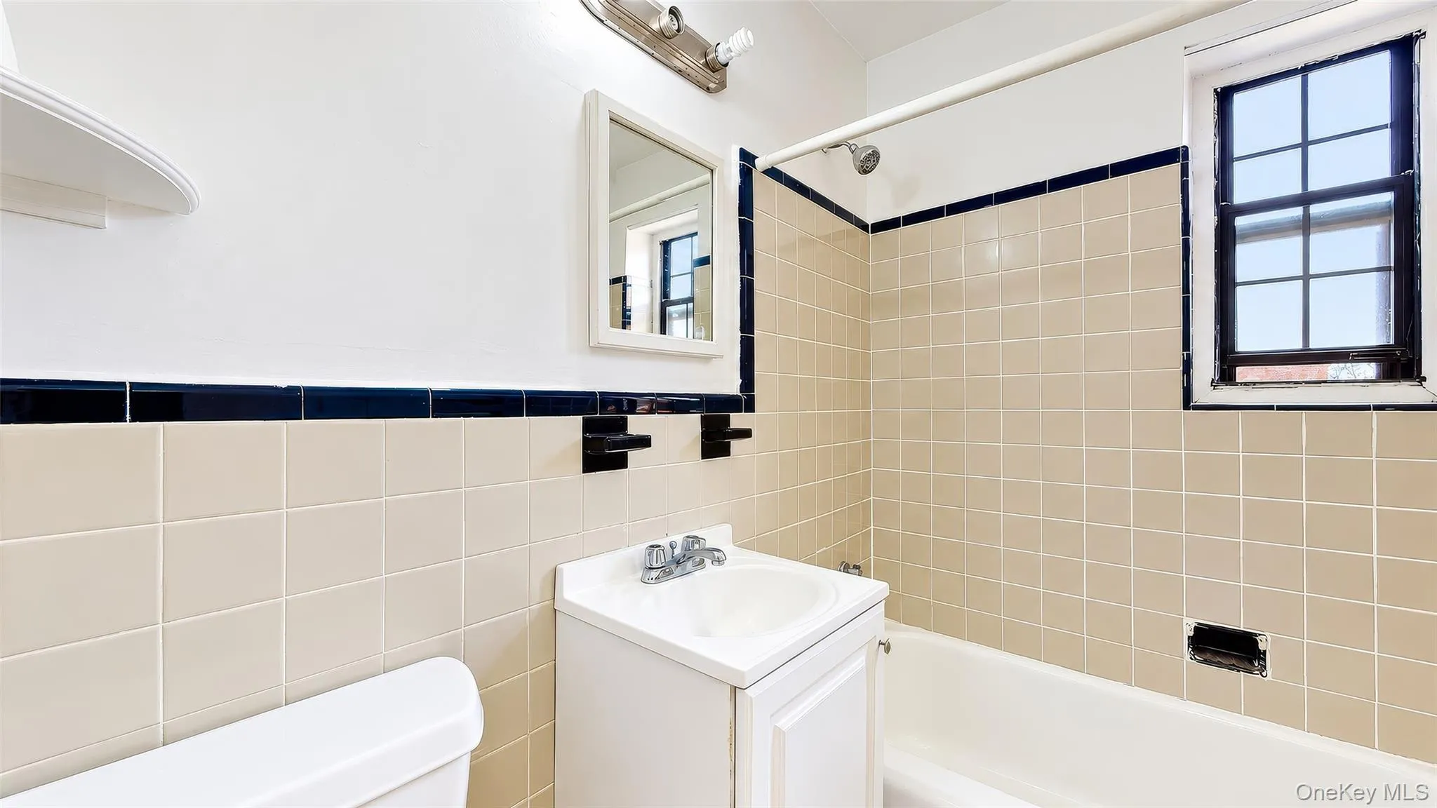 78-43 147th Street, New York, NY, 2 Bedrooms Bedrooms, 5 Rooms Rooms,1 BathroomBathrooms,Residential,For Rent,147th,0,1060633 78-43 147th Street, New York, NY, 2 Bedrooms Bedrooms, 5 Rooms Rooms,1 BathroomBathrooms,Residential,For Rent,147th,0,1060633