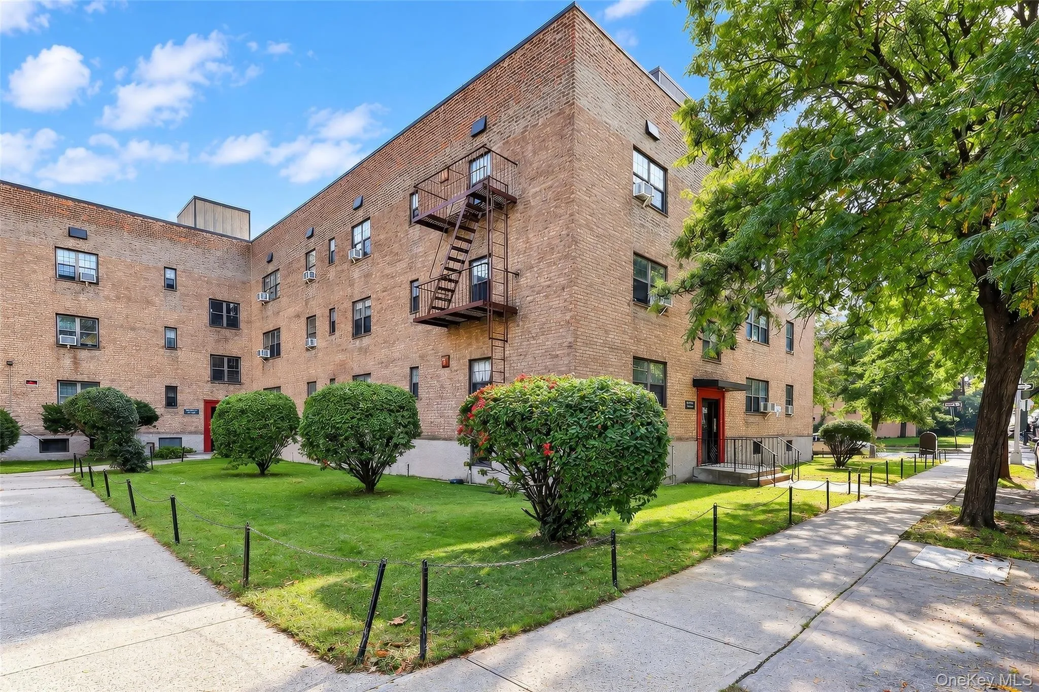 78-43 147th Street, New York, NY, 2 Bedrooms Bedrooms, 5 Rooms Rooms,1 BathroomBathrooms,Residential,For Rent,147th,0,1060633 78-43 147th Street, New York, NY, 2 Bedrooms Bedrooms, 5 Rooms Rooms,1 BathroomBathrooms,Residential,For Rent,147th,0,1060633