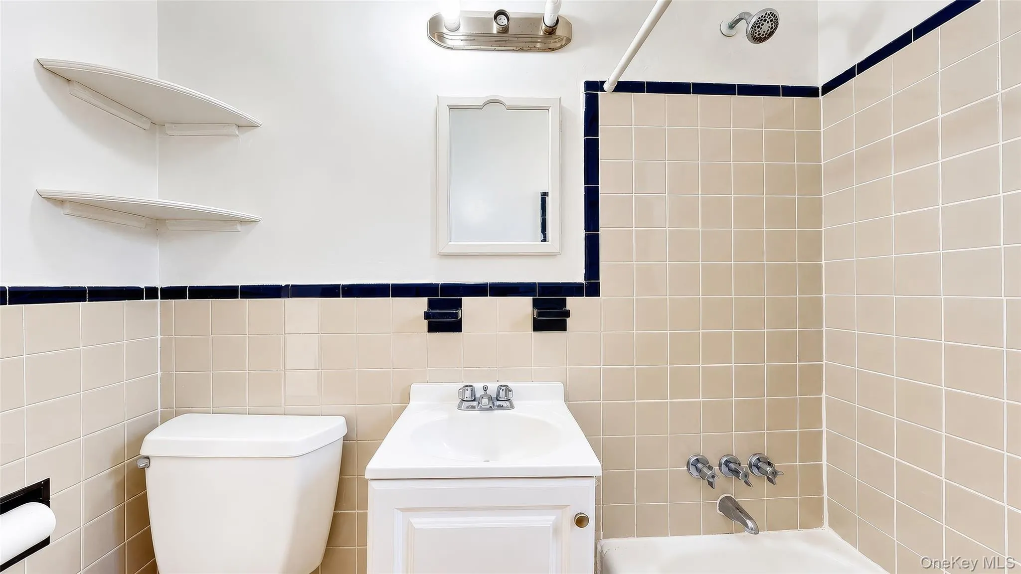 78-43 147th Street, New York, NY, 2 Bedrooms Bedrooms, 5 Rooms Rooms,1 BathroomBathrooms,Residential,For Rent,147th,0,1060633 78-43 147th Street, New York, NY, 2 Bedrooms Bedrooms, 5 Rooms Rooms,1 BathroomBathrooms,Residential,For Rent,147th,0,1060633