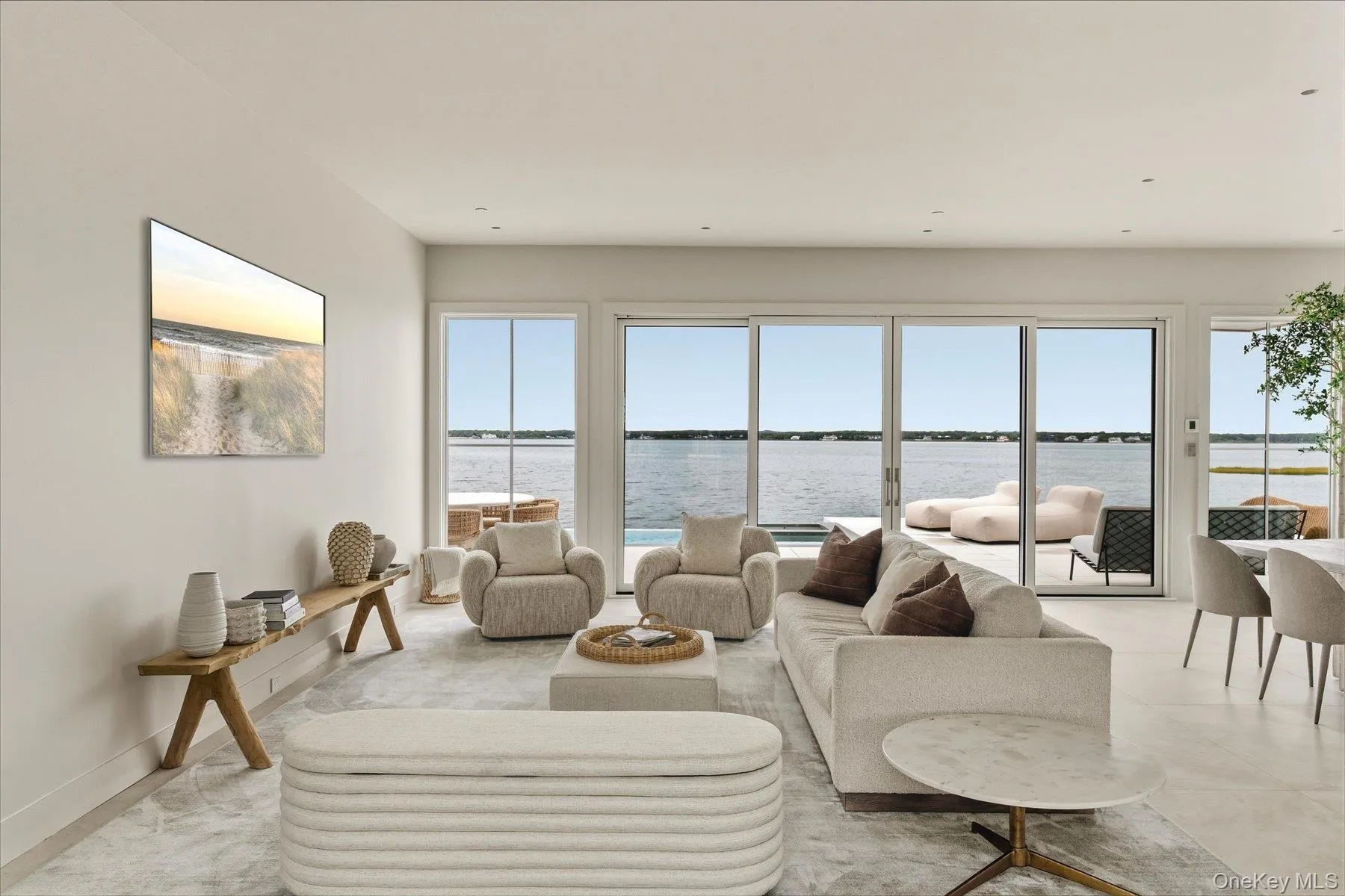 498 Dune Road, Southampton, New York 11978