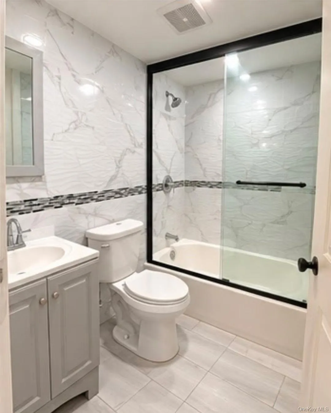 207 Bradford Street, New York, NY, 4 Bedrooms Bedrooms, 8 Rooms Rooms,2 BathroomsBathrooms,Residential,For Rent,Bradford,0,1060638 207 Bradford Street, New York, NY, 4 Bedrooms Bedrooms, 8 Rooms Rooms,2 BathroomsBathrooms,Residential,For Rent,Bradford,0,1060638