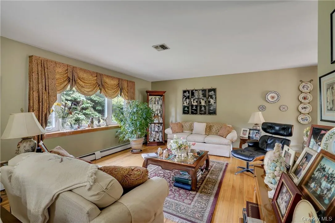 255 Prospect Road, Blooming Grove, NY, 4 Bedroom Bedrooms, 9 Room Rooms,3 BathroomBathrooms,Residential Lease,For Rent,Prospect,0,1060641 255 Prospect Road, Blooming Grove, NY, 4 Bedroom Bedrooms, 9 Room Rooms,3 BathroomBathrooms,Residential Lease,For Rent,Prospect,0,1060641