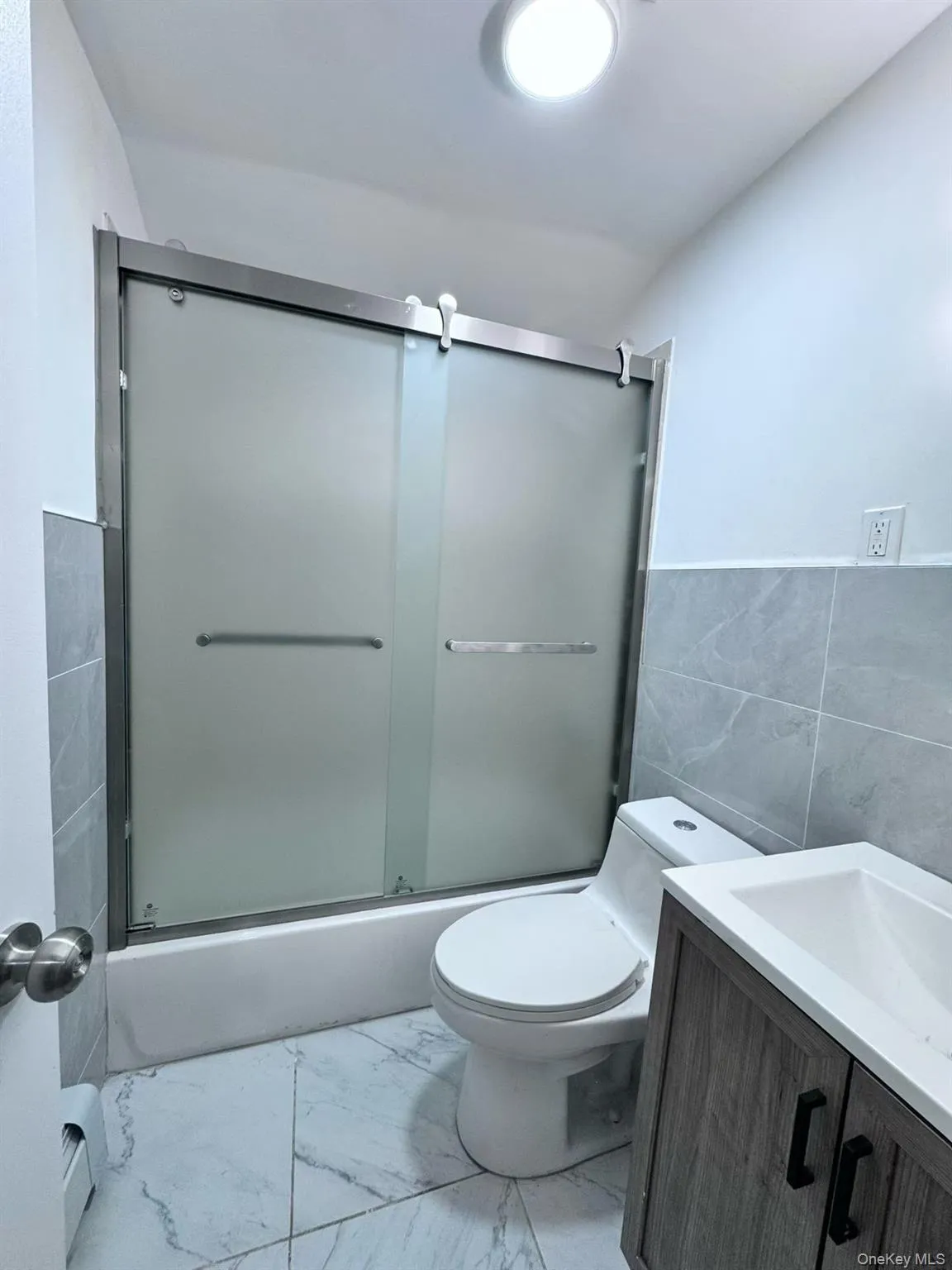 4521 Robinson Street, New York, NY, 3 Bedroom Bedrooms, 6 Room Rooms,2 BathroomBathrooms,Residential Lease,For Rent,Robinson,0,1060646 4521 Robinson Street, New York, NY, 3 Bedroom Bedrooms, 6 Room Rooms,2 BathroomBathrooms,Residential Lease,For Rent,Robinson,0,1060646