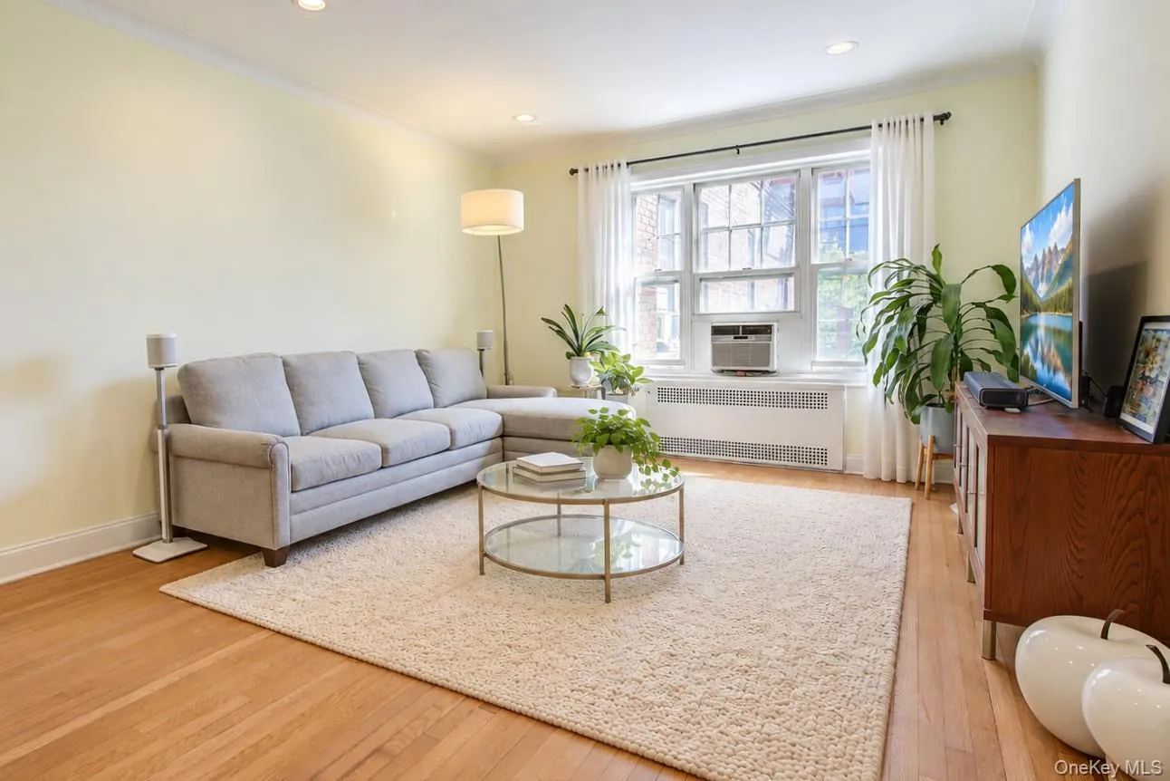 112-50 78th Avenue, New York, NY, 1 Bedroom Bedrooms, 3 Rooms Rooms,1 BathroomBathrooms,Residential,For Rent,78th,0,1060647 112-50 78th Avenue, New York, NY, 1 Bedroom Bedrooms, 3 Rooms Rooms,1 BathroomBathrooms,Residential,For Rent,78th,0,1060647