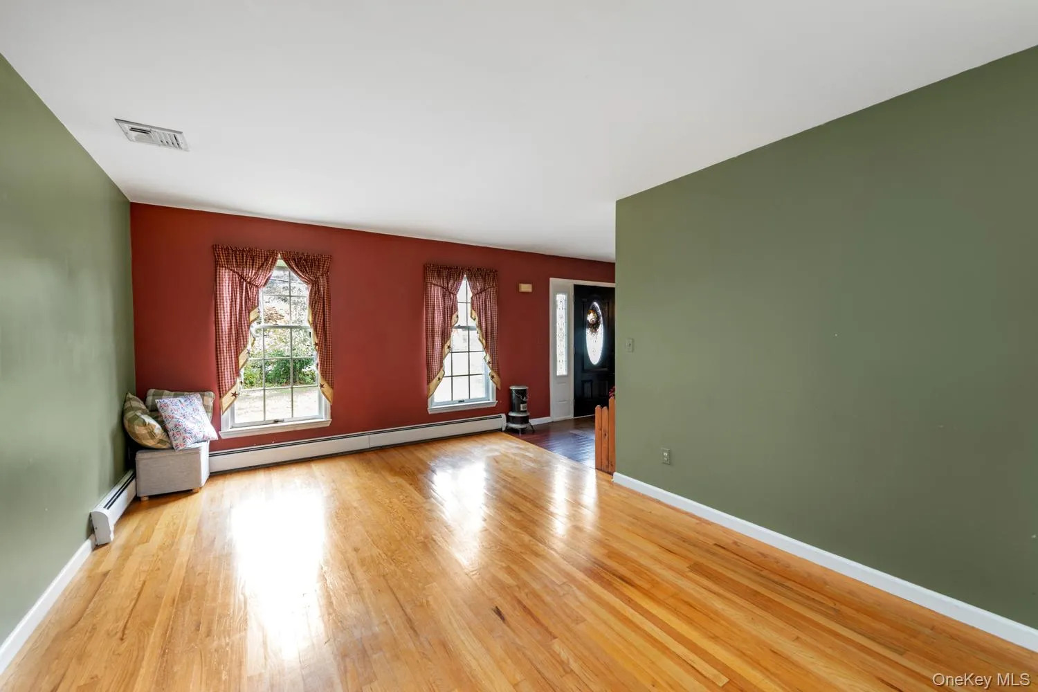 28 Brady Road, Warwick (town), NY, 4 Bedrooms Bedrooms, 10 Rooms Rooms,2 BathroomsBathrooms,Residential,For Rent,Brady,0,1060657 28 Brady Road, Warwick (town), NY, 4 Bedrooms Bedrooms, 10 Rooms Rooms,2 BathroomsBathrooms,Residential,For Rent,Brady,0,1060657