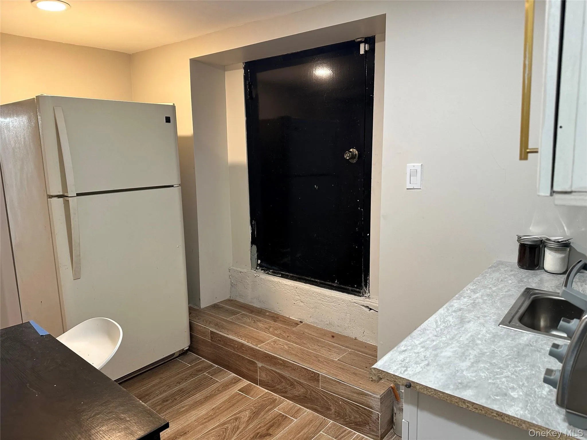 245 Glenhill Avenue, Yonkers, NY, 1 Bedroom Bedrooms, 3 Rooms Rooms,1 BathroomBathrooms,Residential Lease,For Rent,Glenhill,0,1060665 245 Glenhill Avenue, Yonkers, NY, 1 Bedroom Bedrooms, 3 Rooms Rooms,1 BathroomBathrooms,Residential Lease,For Rent,Glenhill,0,1060665