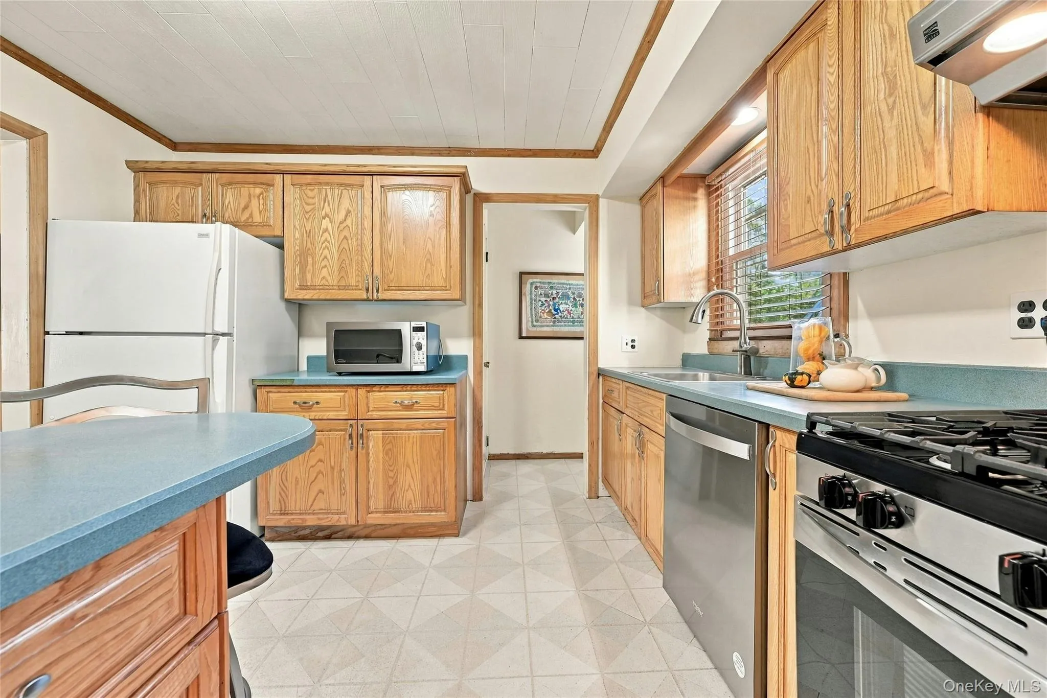 2 Milburn Lane, Huntington, NY, 4 Bedrooms Bedrooms, 8 Rooms Rooms,2 BathroomsBathrooms,Residential,For Rent,Milburn,0,1060672 2 Milburn Lane, Huntington, NY, 4 Bedrooms Bedrooms, 8 Rooms Rooms,2 BathroomsBathrooms,Residential,For Rent,Milburn,0,1060672