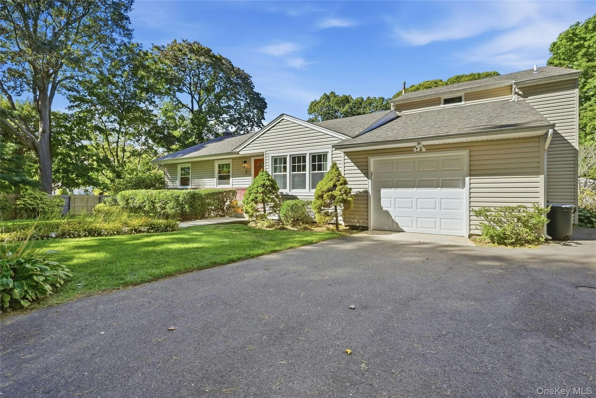 2 Milburn Lane, Huntington, NY, 4 Bedrooms Bedrooms, 8 Rooms Rooms,2 BathroomsBathrooms,Residential,For Rent,Milburn,0,1060672 2 Milburn Lane, Huntington, NY, 4 Bedrooms Bedrooms, 8 Rooms Rooms,2 BathroomsBathrooms,Residential,For Rent,Milburn,0,1060672