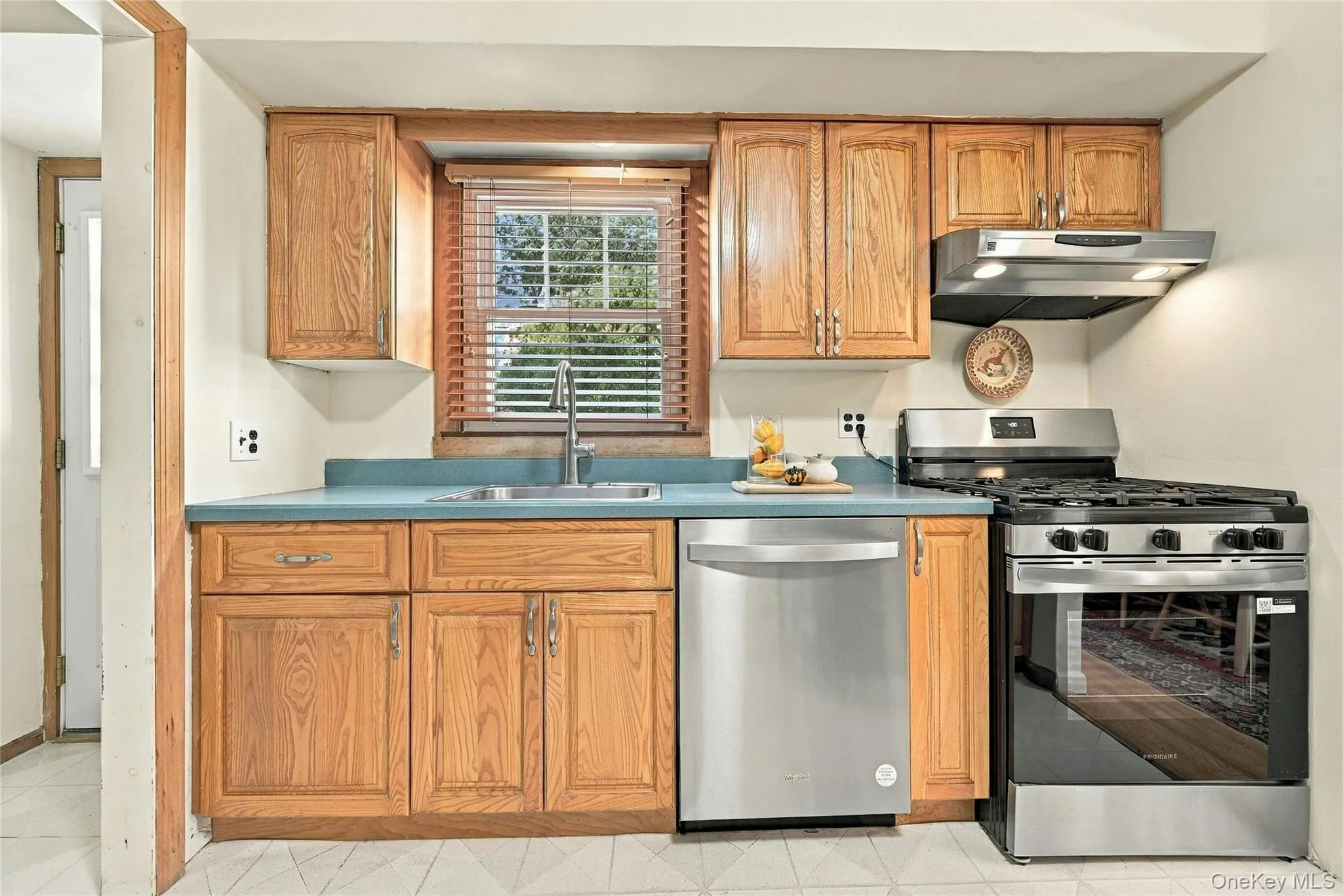 2 Milburn Lane, Huntington, NY, 4 Bedrooms Bedrooms, 8 Rooms Rooms,2 BathroomsBathrooms,Residential,For Rent,Milburn,0,1060672 2 Milburn Lane, Huntington, NY, 4 Bedrooms Bedrooms, 8 Rooms Rooms,2 BathroomsBathrooms,Residential,For Rent,Milburn,0,1060672