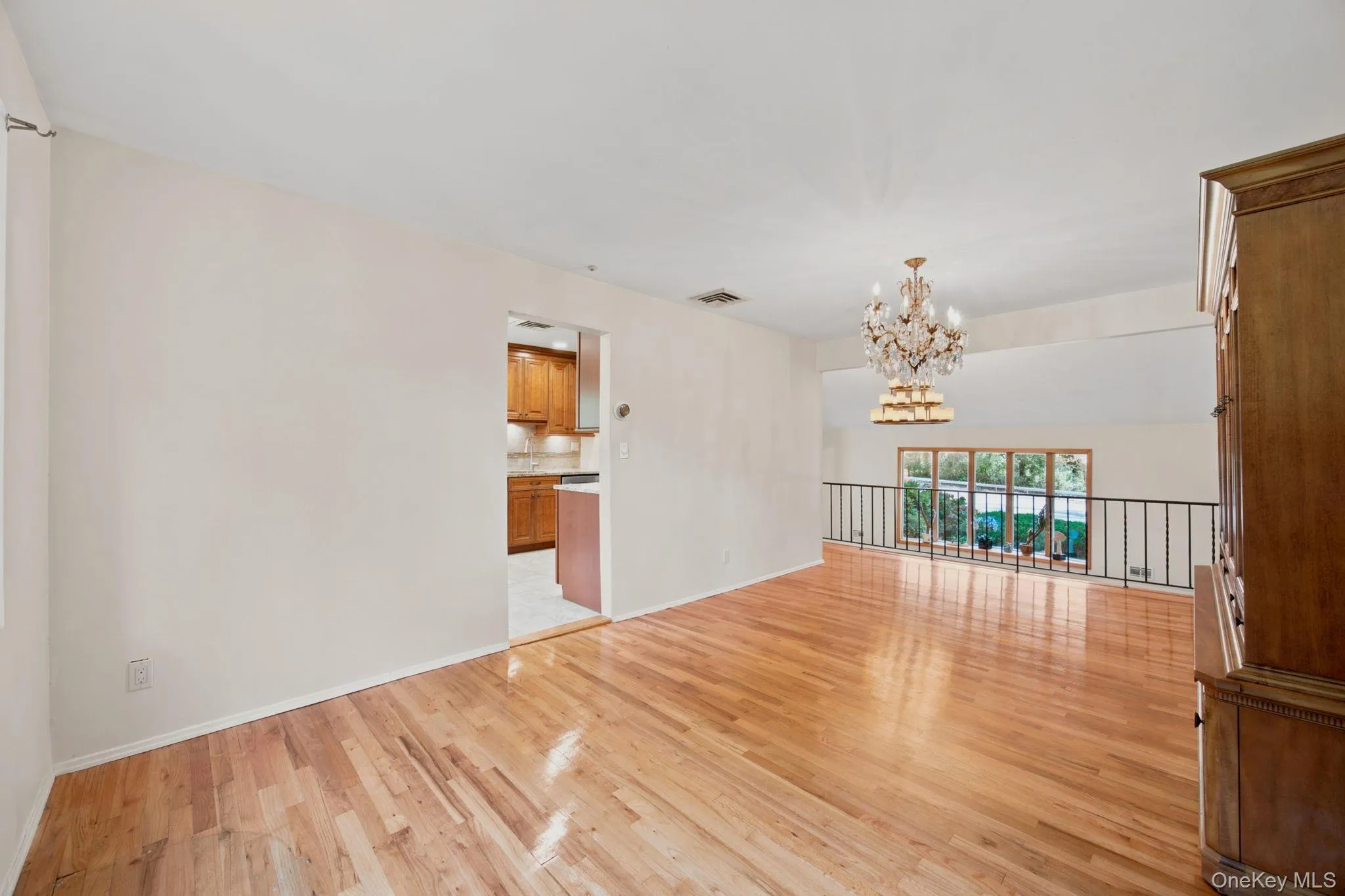 14 Fairway Drive, North Hempstead, NY, 4 Bedrooms Bedrooms, 7 Rooms Rooms,3 BathroomsBathrooms,Residential,For Rent,Fairway,0,1060694 14 Fairway Drive, North Hempstead, NY, 4 Bedrooms Bedrooms, 7 Rooms Rooms,3 BathroomsBathrooms,Residential,For Rent,Fairway,0,1060694
