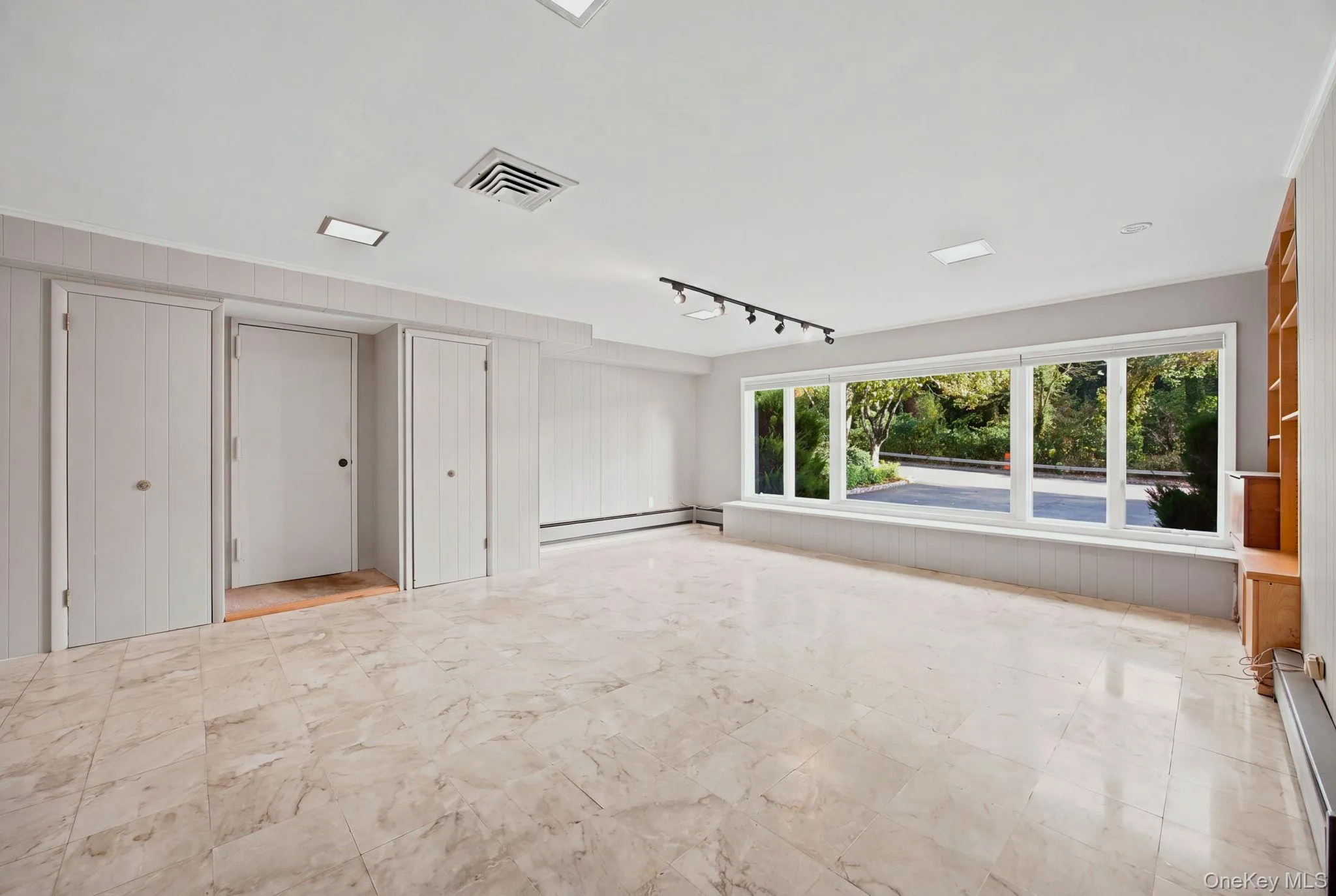 14 Fairway Drive, North Hempstead, NY, 4 Bedrooms Bedrooms, 7 Rooms Rooms,3 BathroomsBathrooms,Residential,For Rent,Fairway,0,1060694 14 Fairway Drive, North Hempstead, NY, 4 Bedrooms Bedrooms, 7 Rooms Rooms,3 BathroomsBathrooms,Residential,For Rent,Fairway,0,1060694