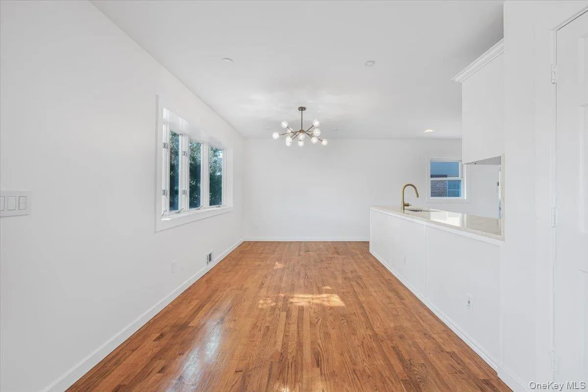 5 Edward Avenue, Oyster Bay, NY, 4 Bedrooms Bedrooms, 14 Rooms Rooms,2 BathroomsBathrooms,Residential,For Rent,Edward,0,1060698 5 Edward Avenue, Oyster Bay, NY, 4 Bedrooms Bedrooms, 14 Rooms Rooms,2 BathroomsBathrooms,Residential,For Rent,Edward,0,1060698